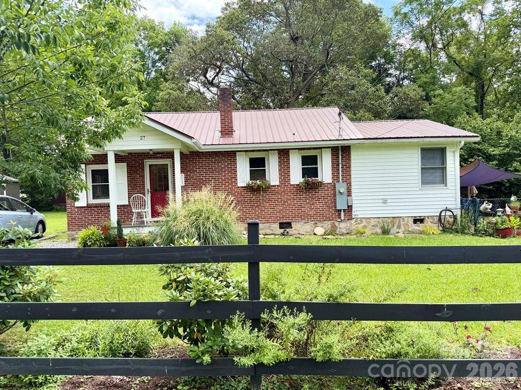 27 Bartlett ST, Sylva, NC 28779