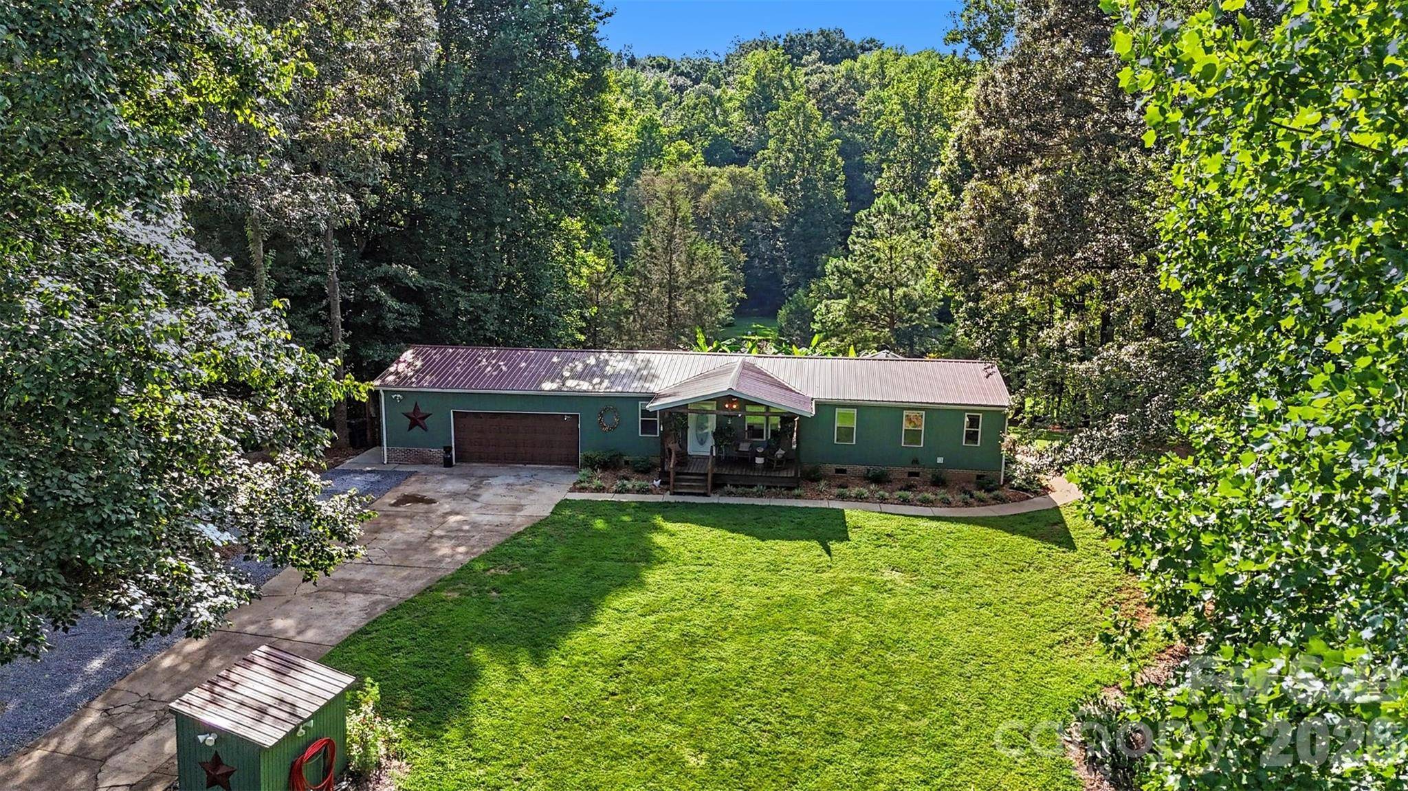 1206 Alberto LN, Stanley, NC 28164