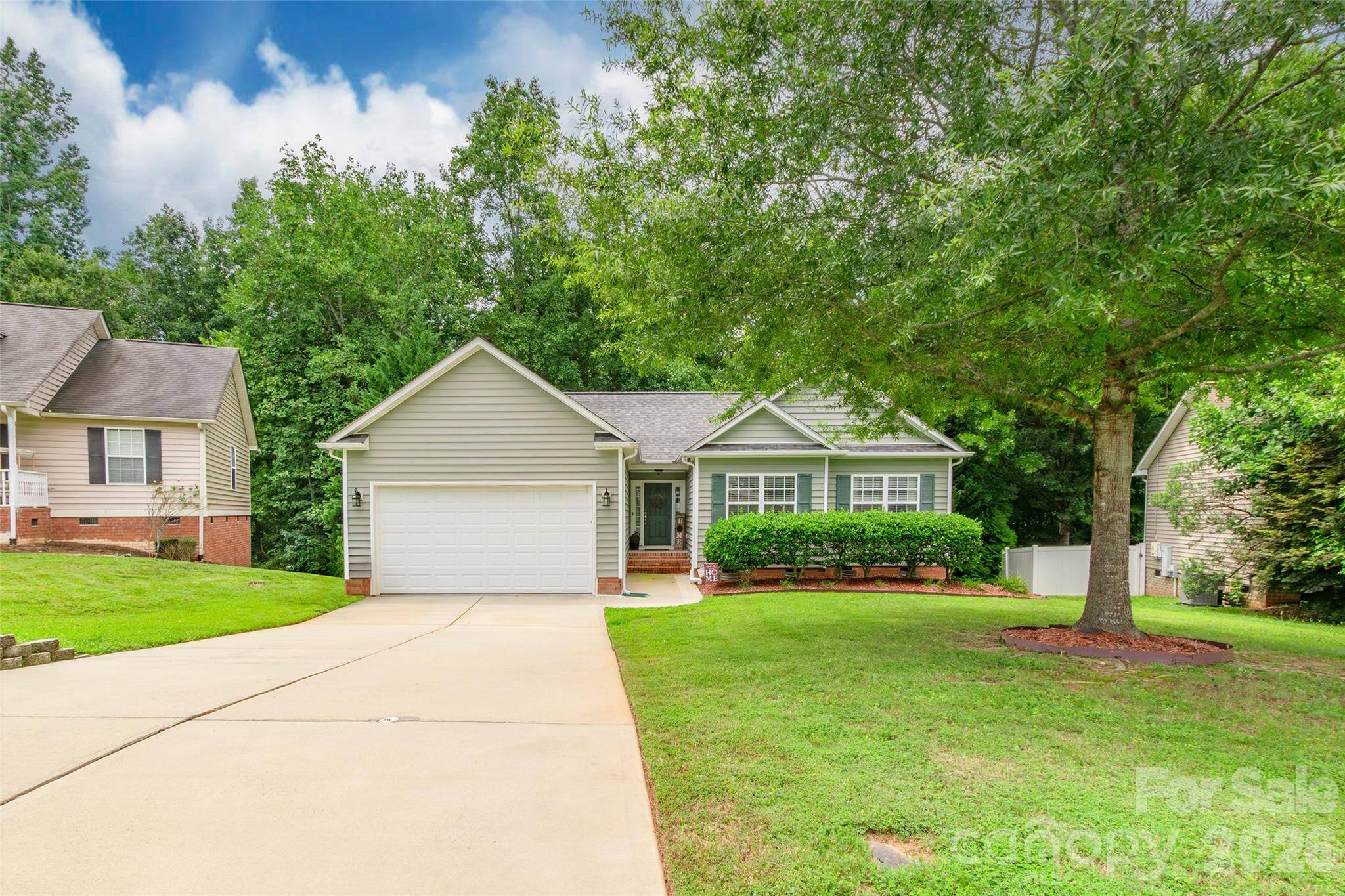 1079 Warpers LN, Fort Mill, SC 29715