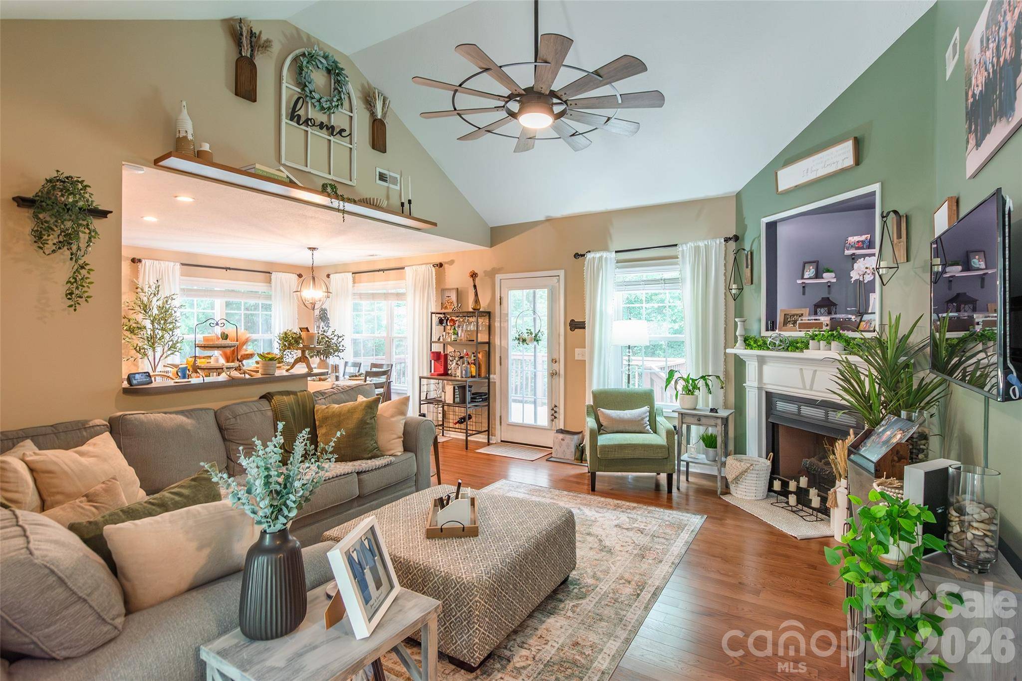 1079 Warpers LN, Fort Mill, SC 29715