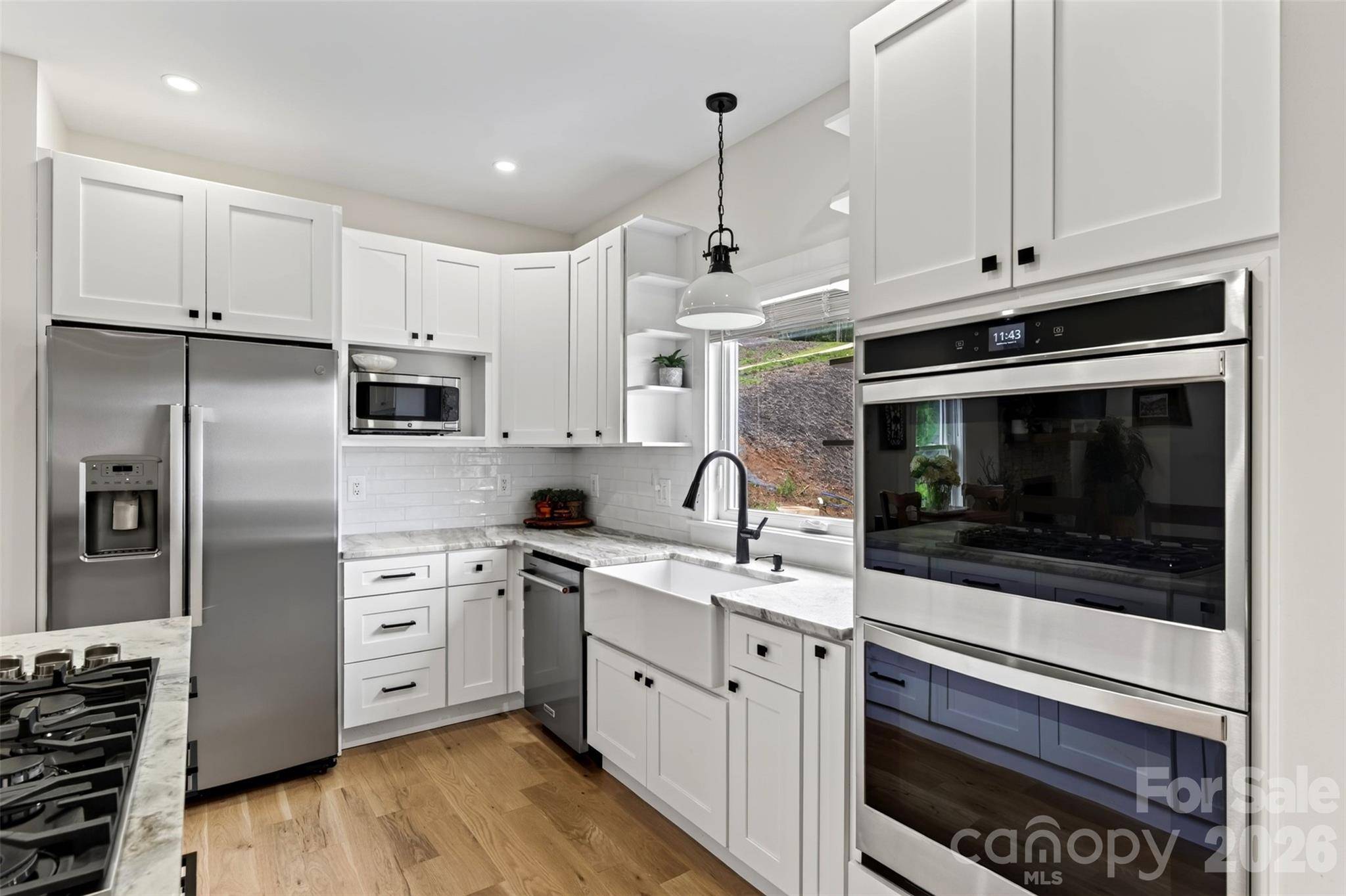 310 Magnolia Ridge RD, Swannanoa, NC 28778