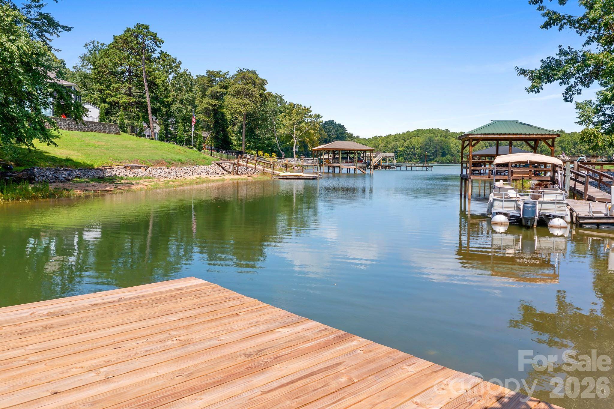 7224 Right Angle ST, Sherrills Ford, NC 28673