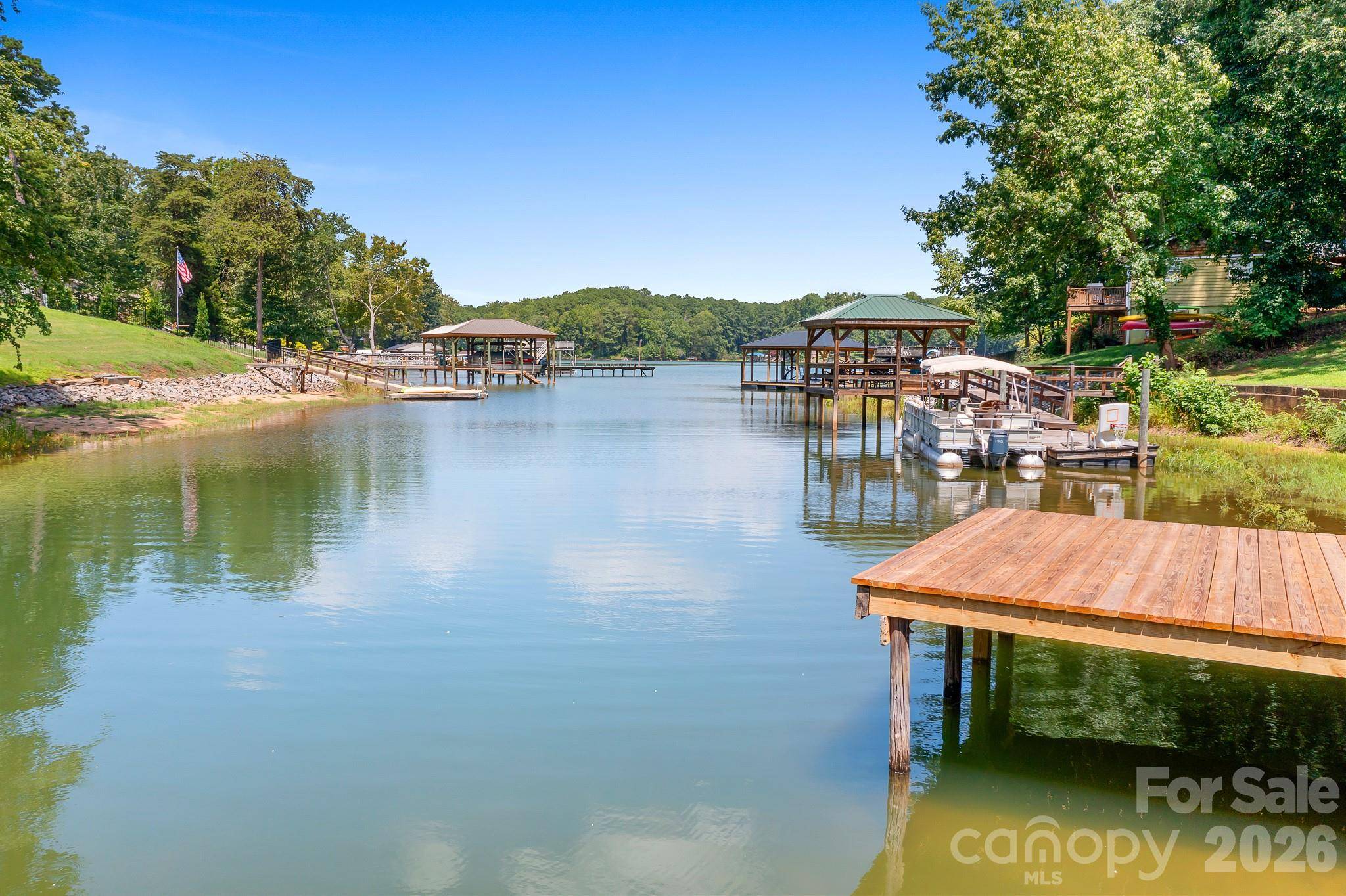 7224 Right Angle ST, Sherrills Ford, NC 28673