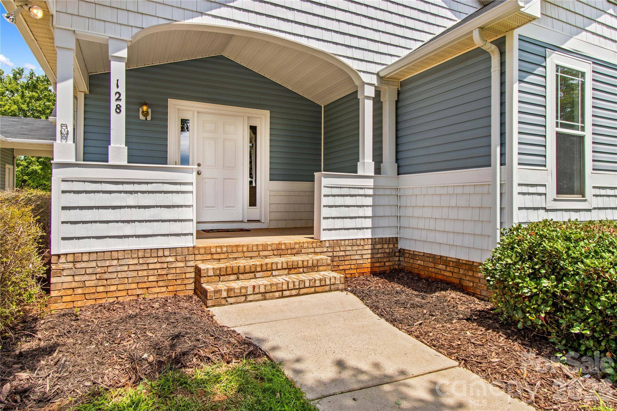 128 Tarrington DR, Statesville, NC 28625