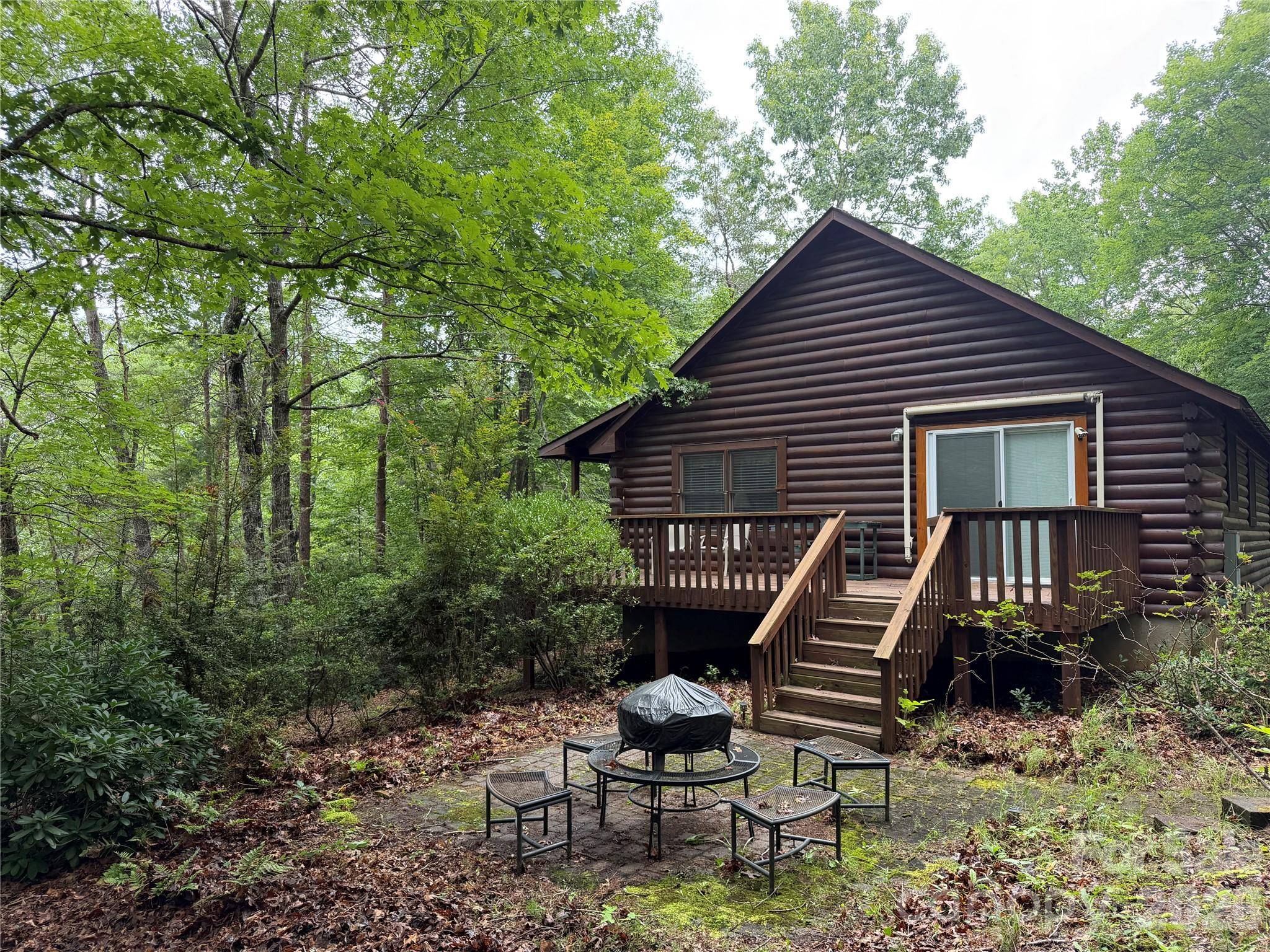 194 Long Ridge DR, Lake Lure, NC 28746