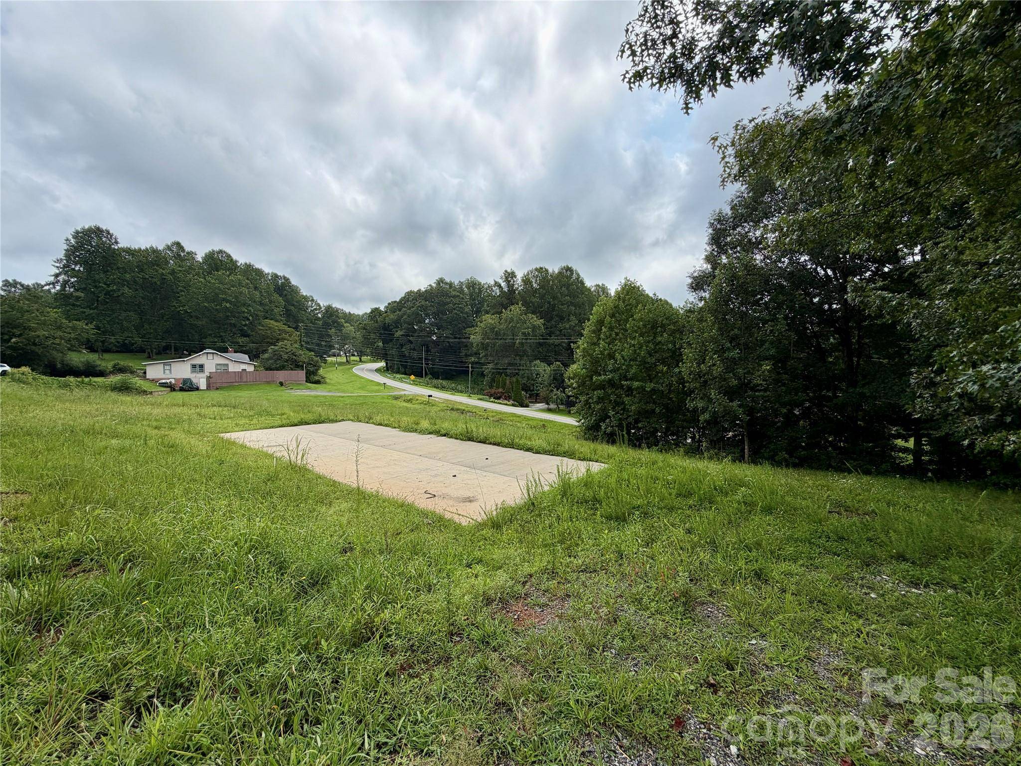 196 Beaman RD E, Marion, NC 28752