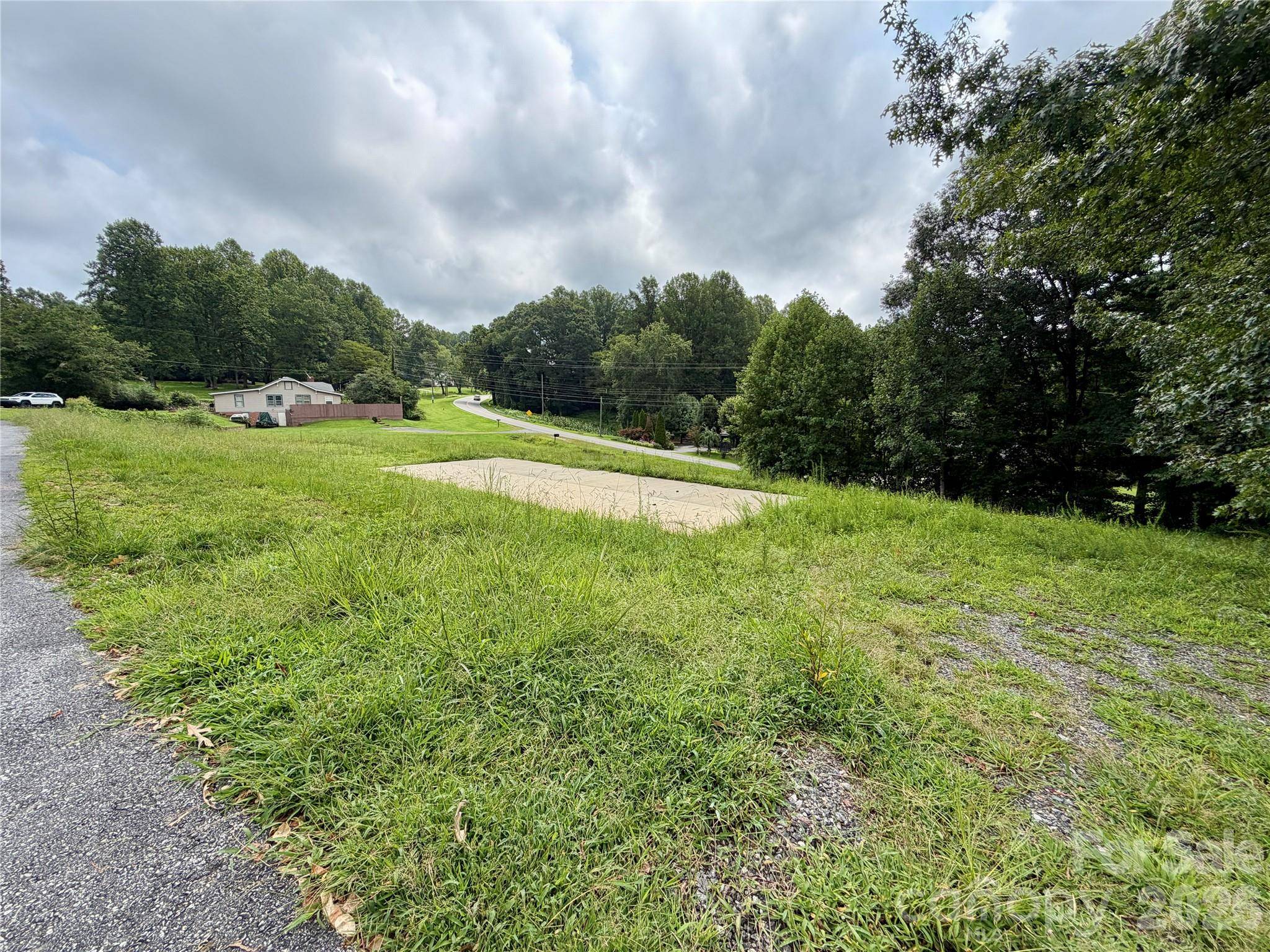 196 Beaman RD E, Marion, NC 28752