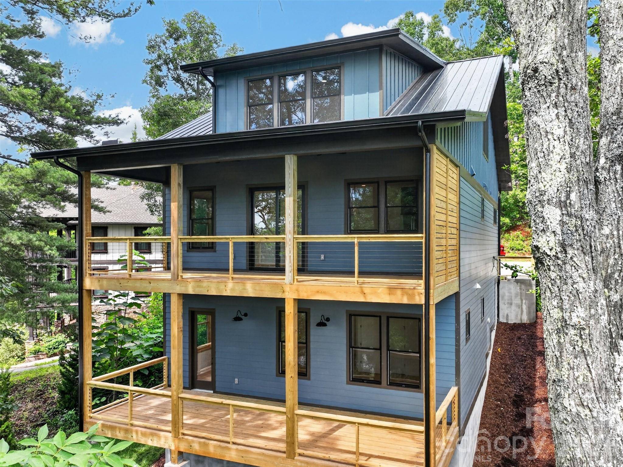 27 Denali DR, Asheville, NC 28806
