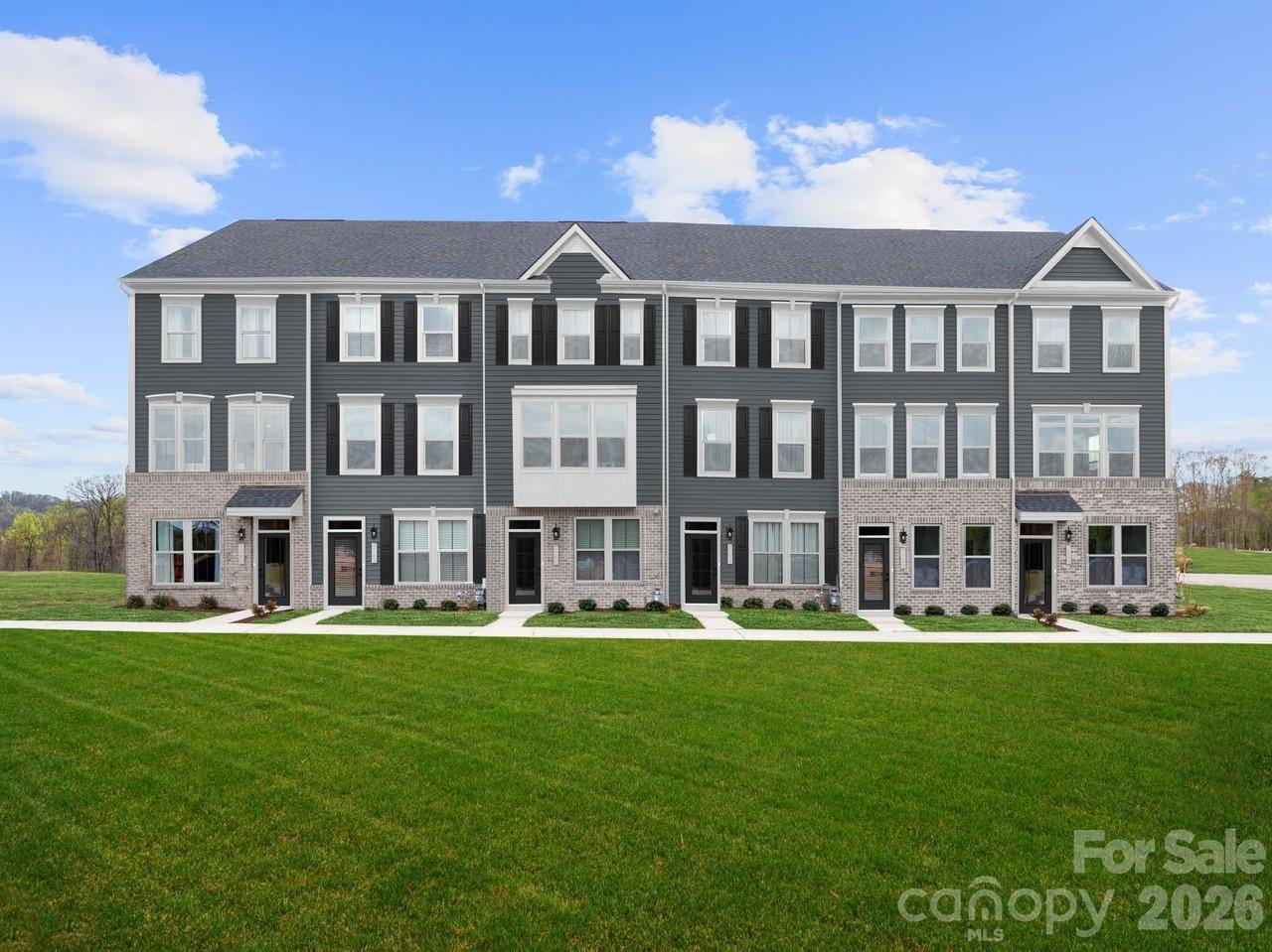 2025 Ashmore Square RD, Charlotte, NC 28262