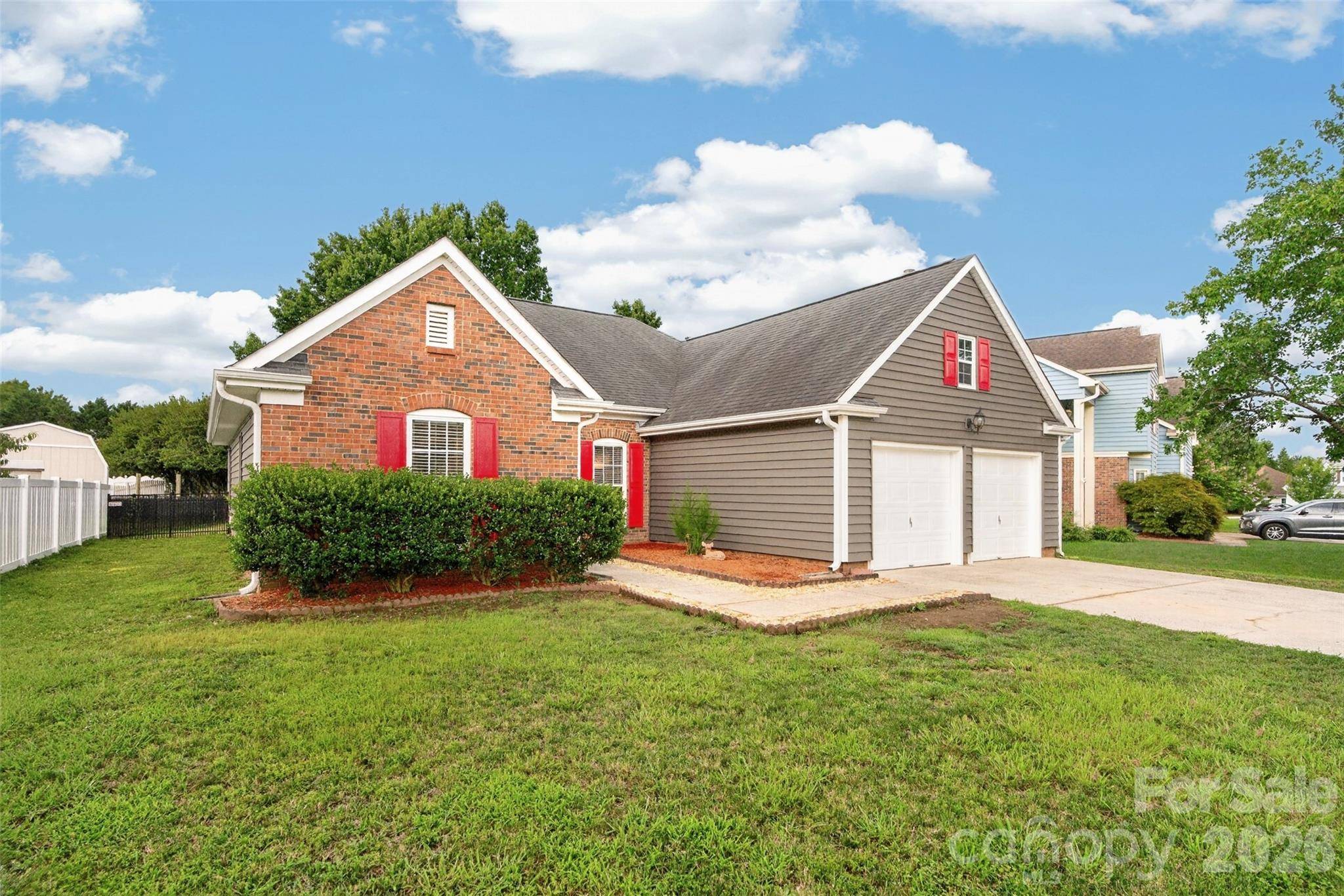 8424 Hirsch DR, Charlotte, NC 28277