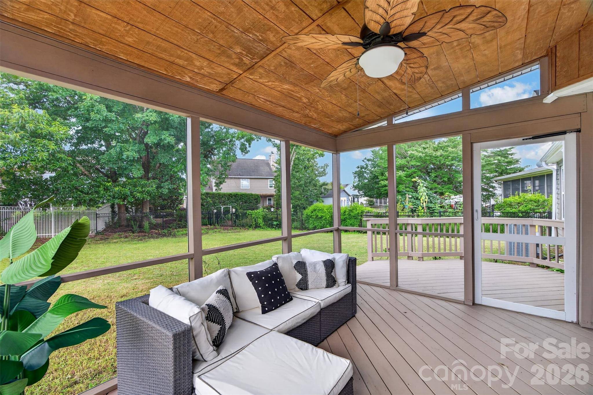 8424 Hirsch DR, Charlotte, NC 28277