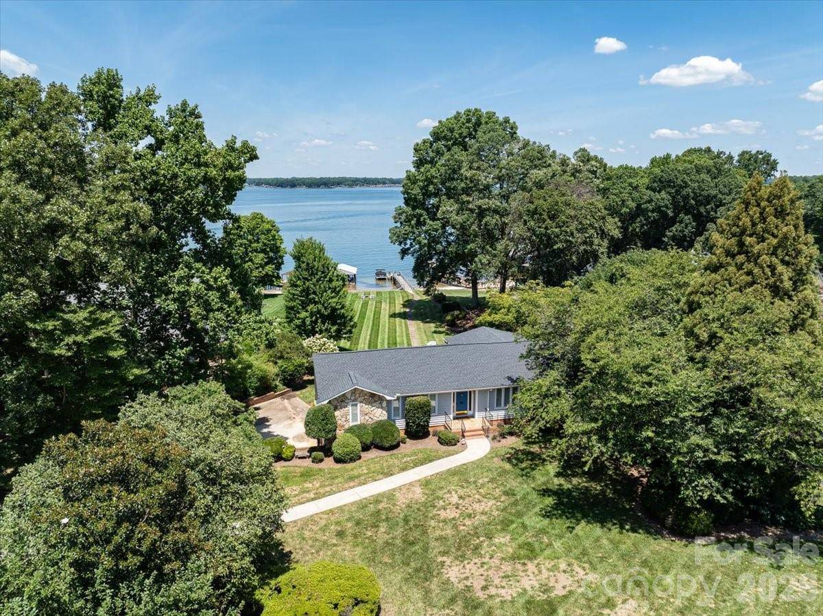118 Teakwood LN, Mooresville, NC 28117