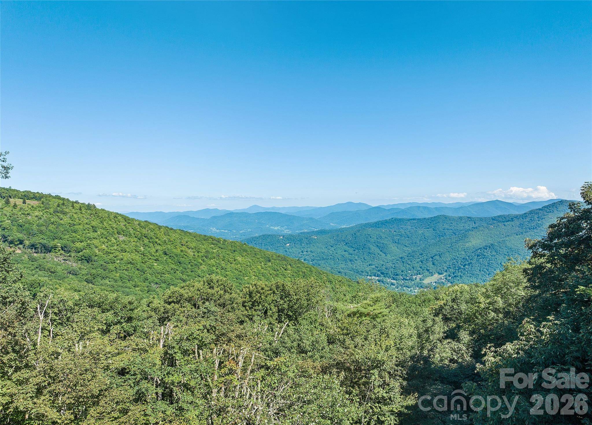 75 Briarwood LN, Maggie Valley, NC 28751