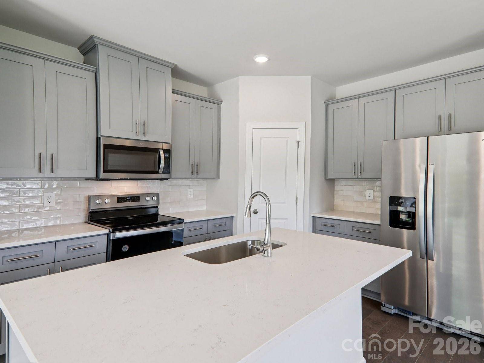 9033 Foggy Brook LOOP, Charlotte, NC 28216