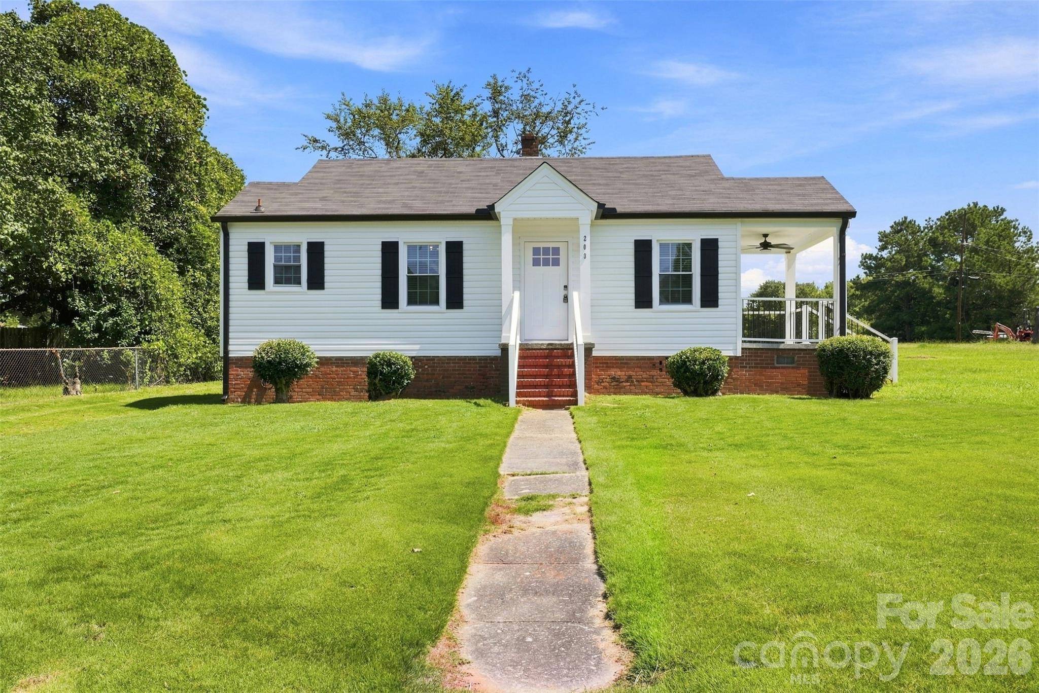 203 Magnolia AVE, Great Falls, SC 29055