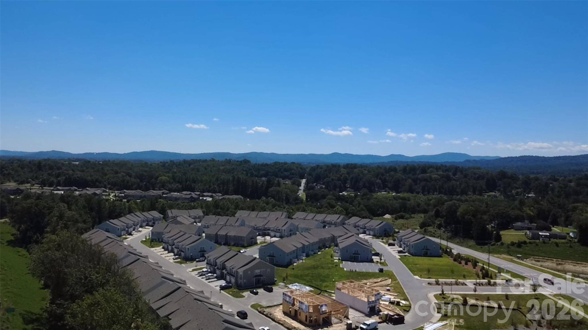 398 Creekview RD, Hendersonville, NC 28792