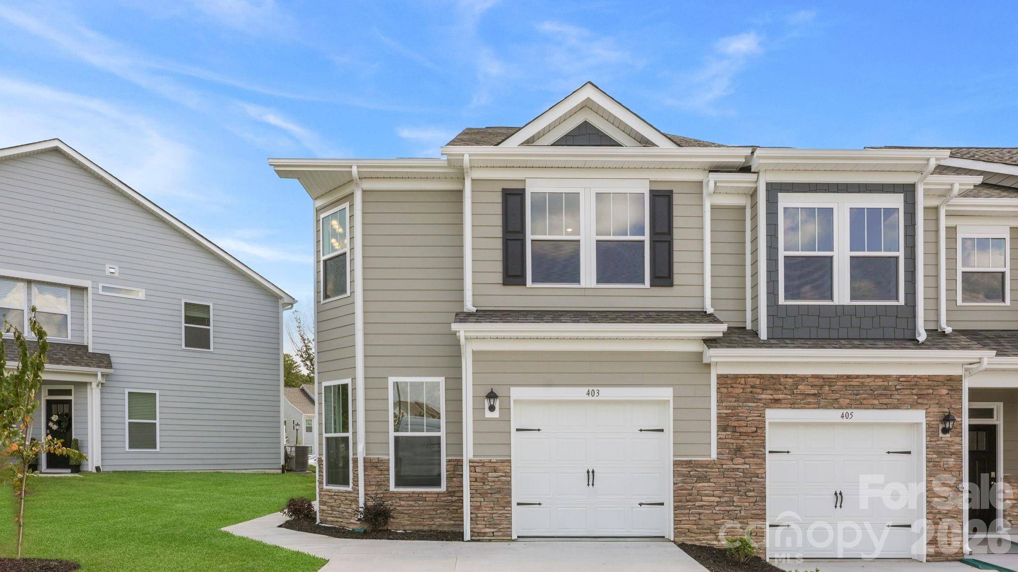 398 Creekview RD, Hendersonville, NC 28792