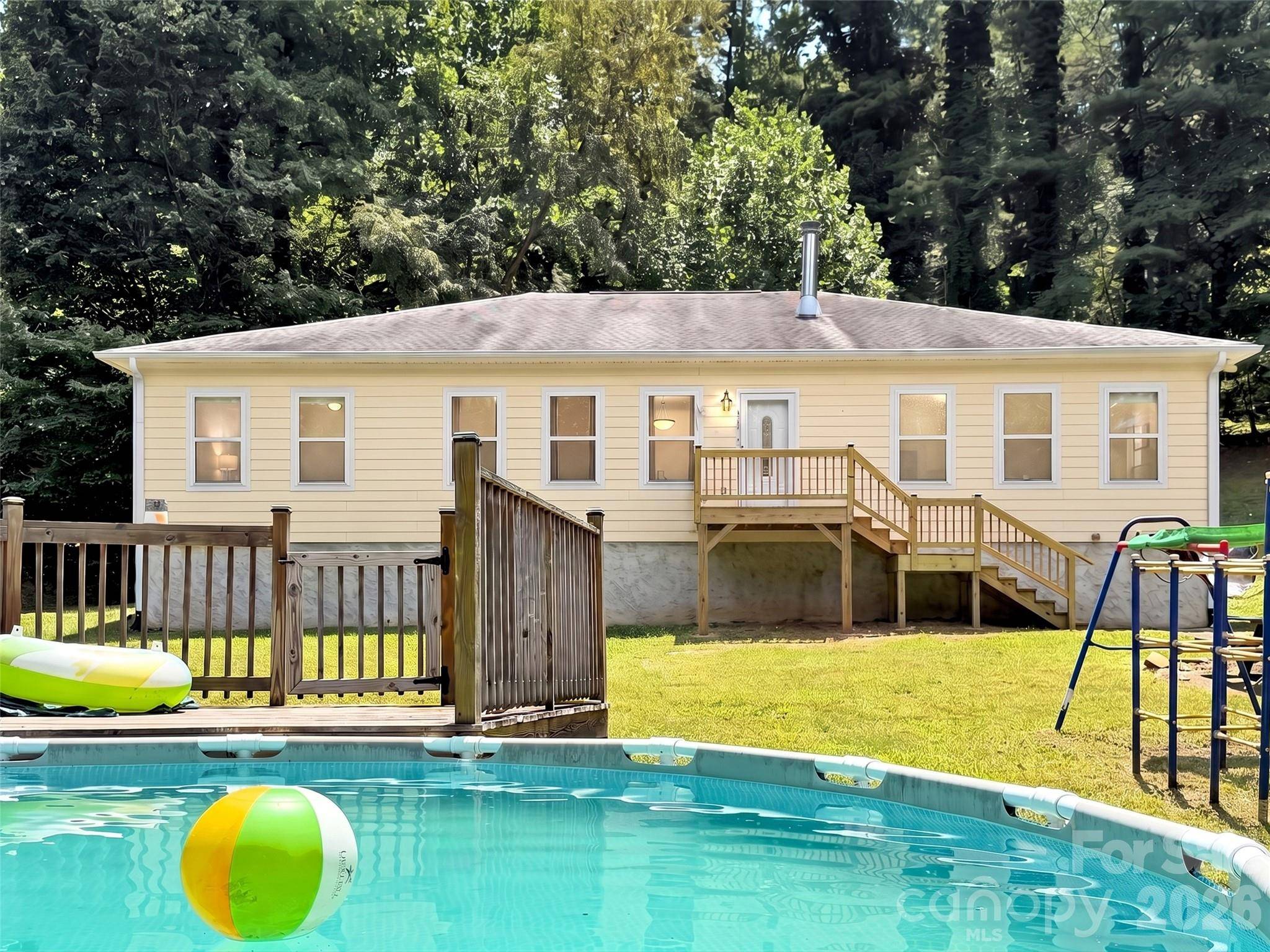 169 Roadrunner DR, Balsam, NC 28707