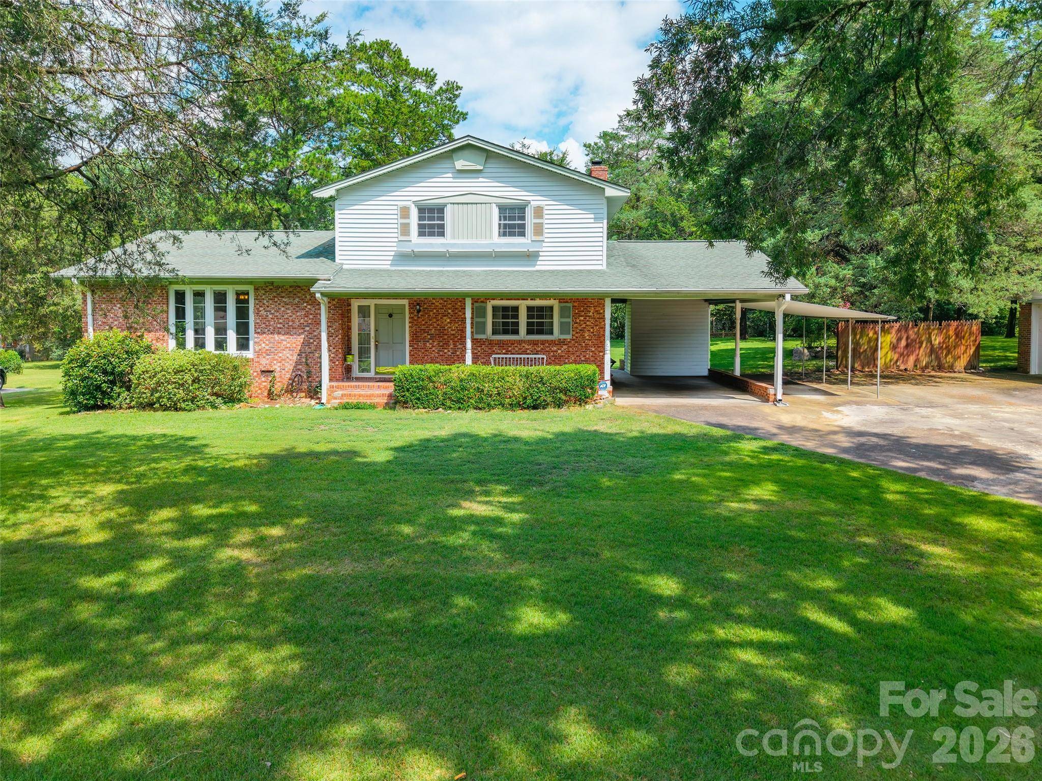 752 Cedar LN, Chester, SC 29706