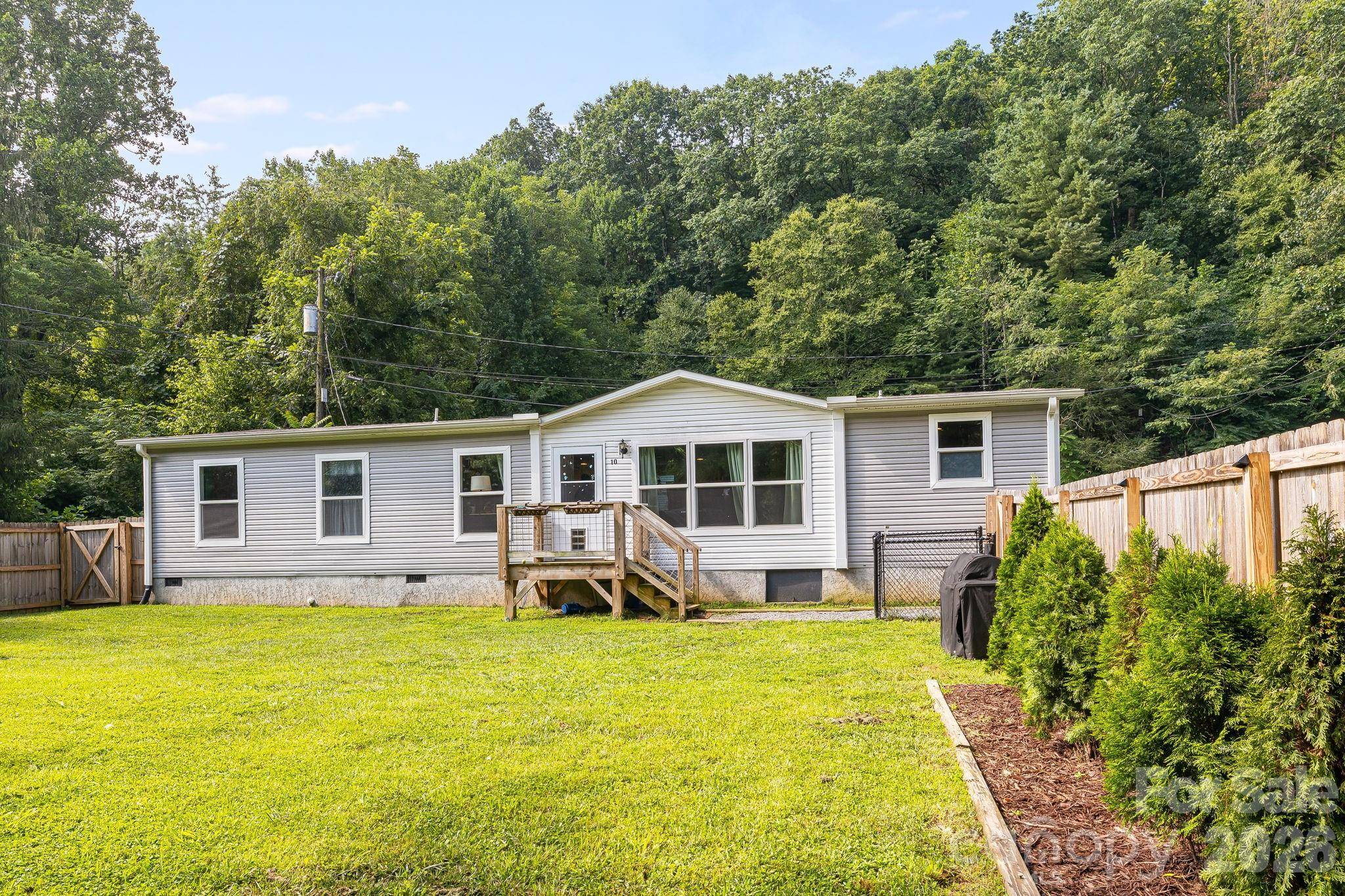 10 Pyrite WAY, Asheville, NC 28806