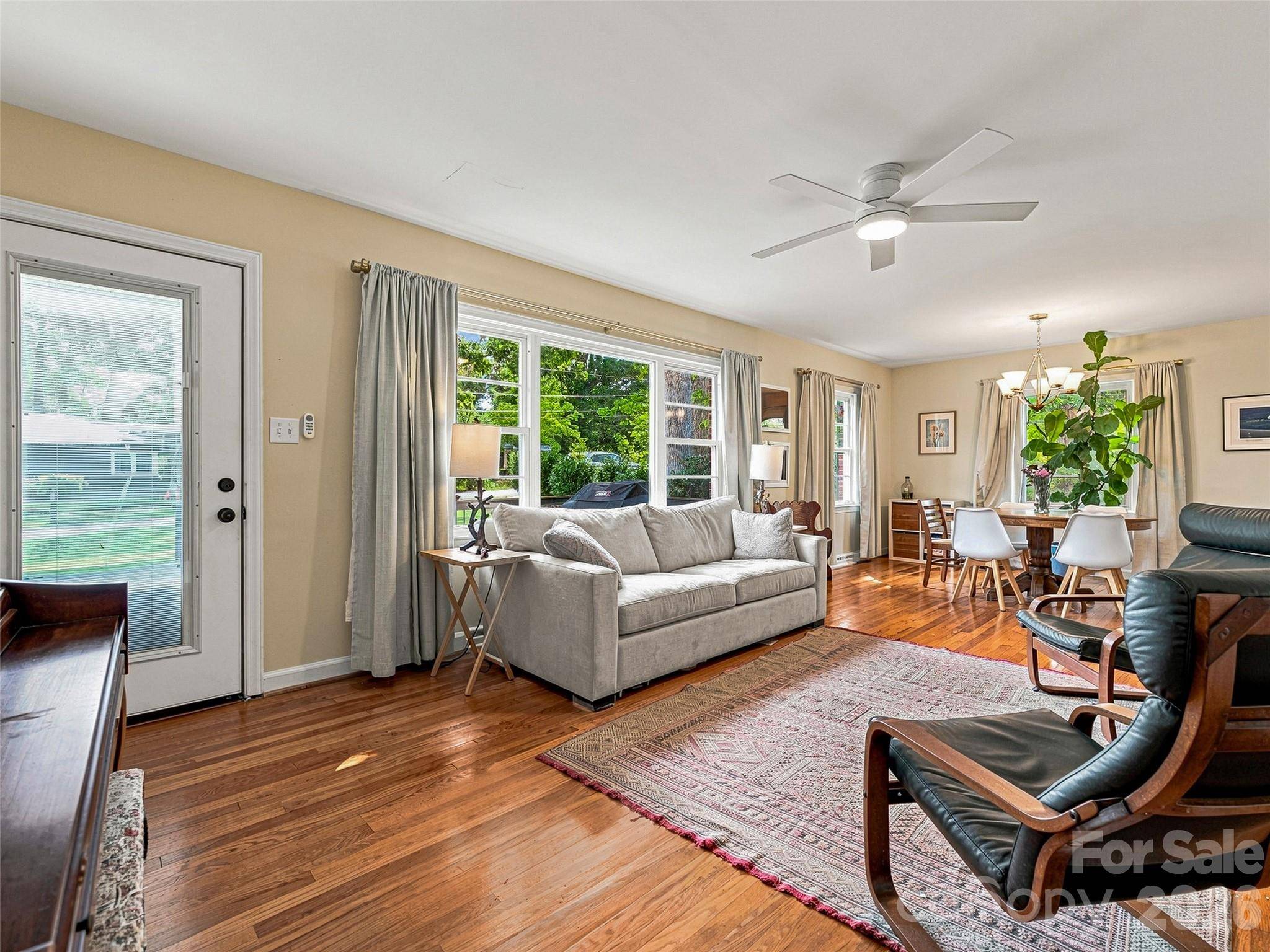 15 Lynnstone CT, Asheville, NC 28805