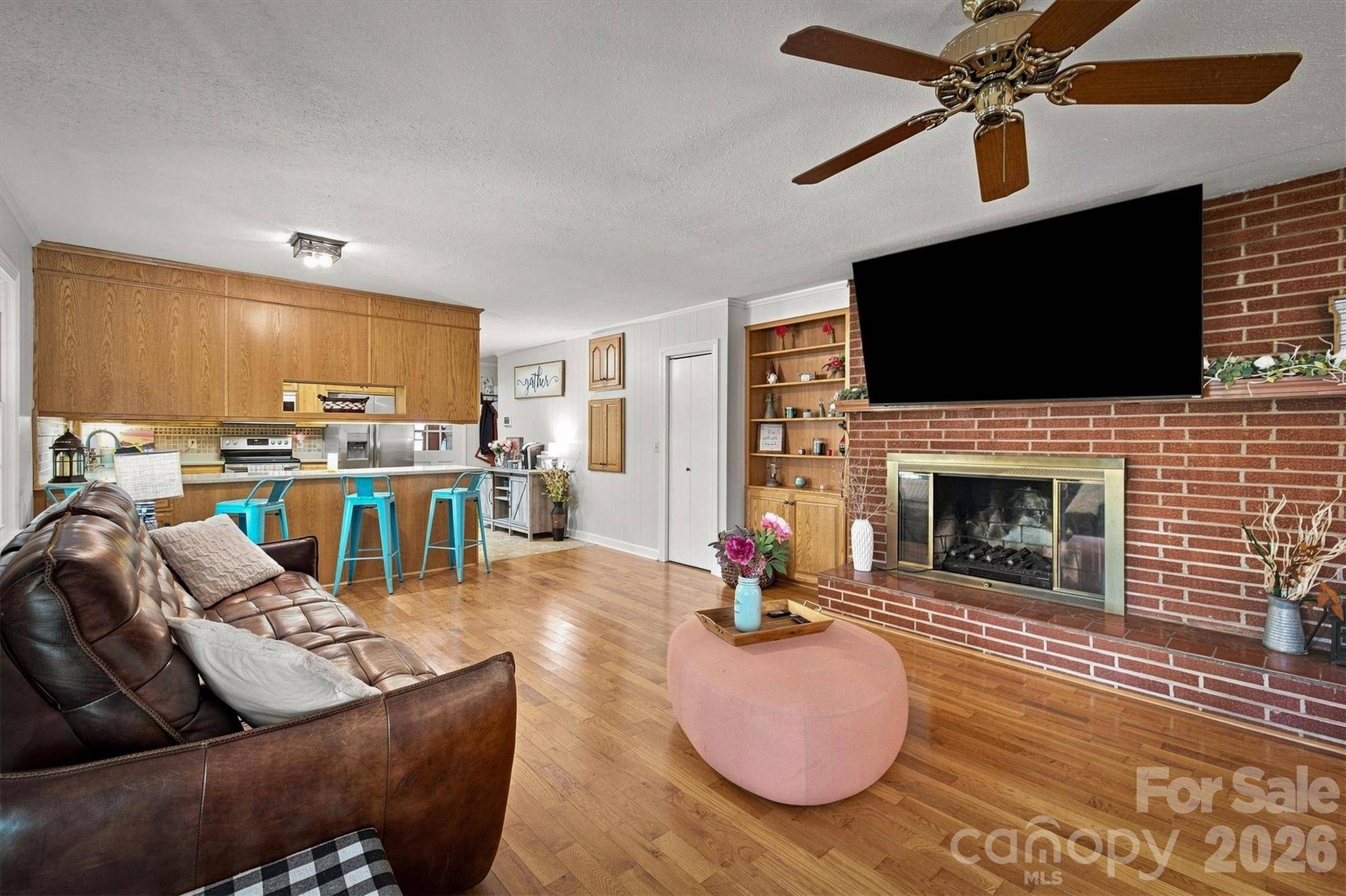1009 Randolph CIR SE, Lenoir, NC 28645