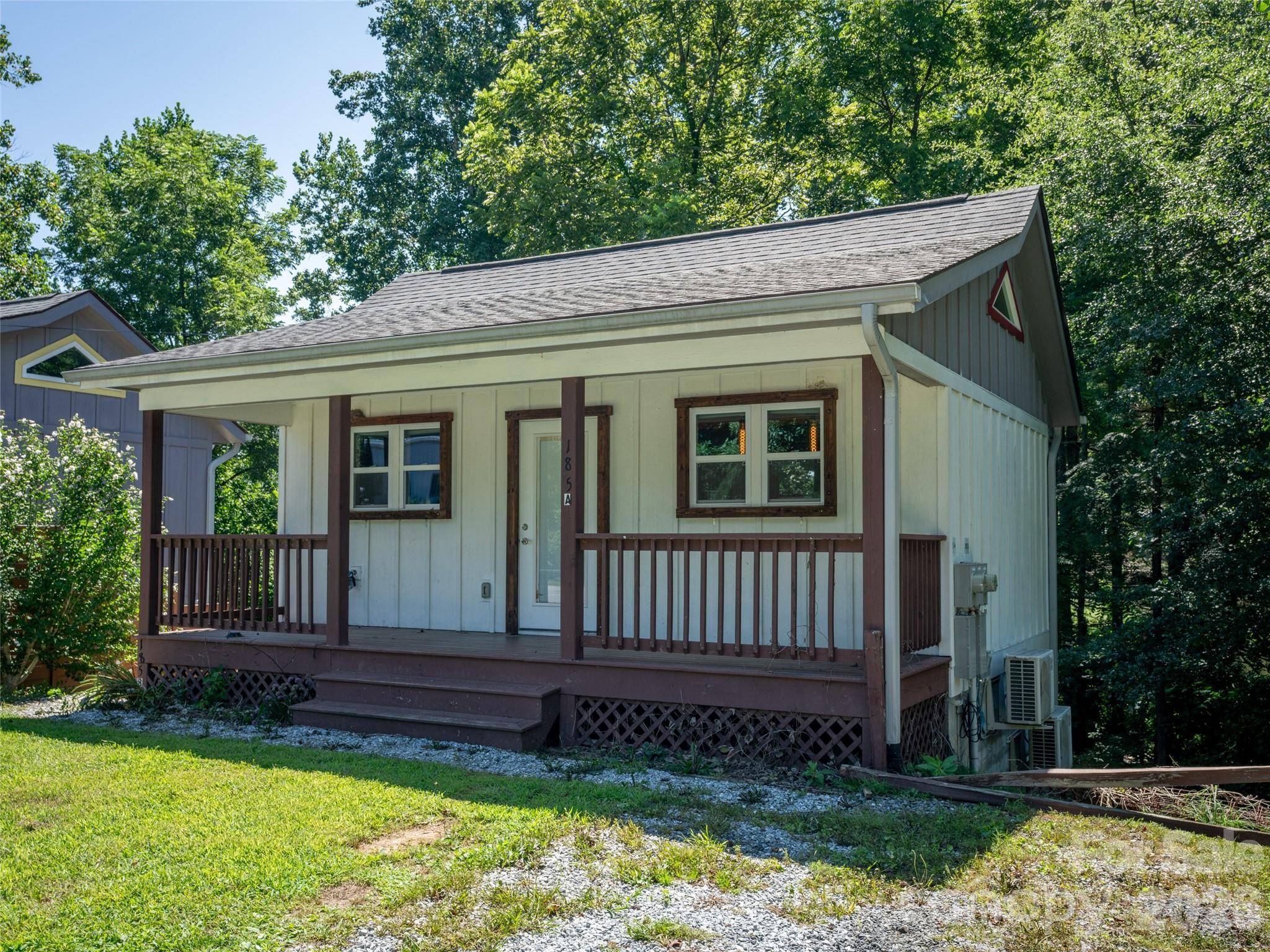 185 Duckworth AVE, Brevard, NC 28712