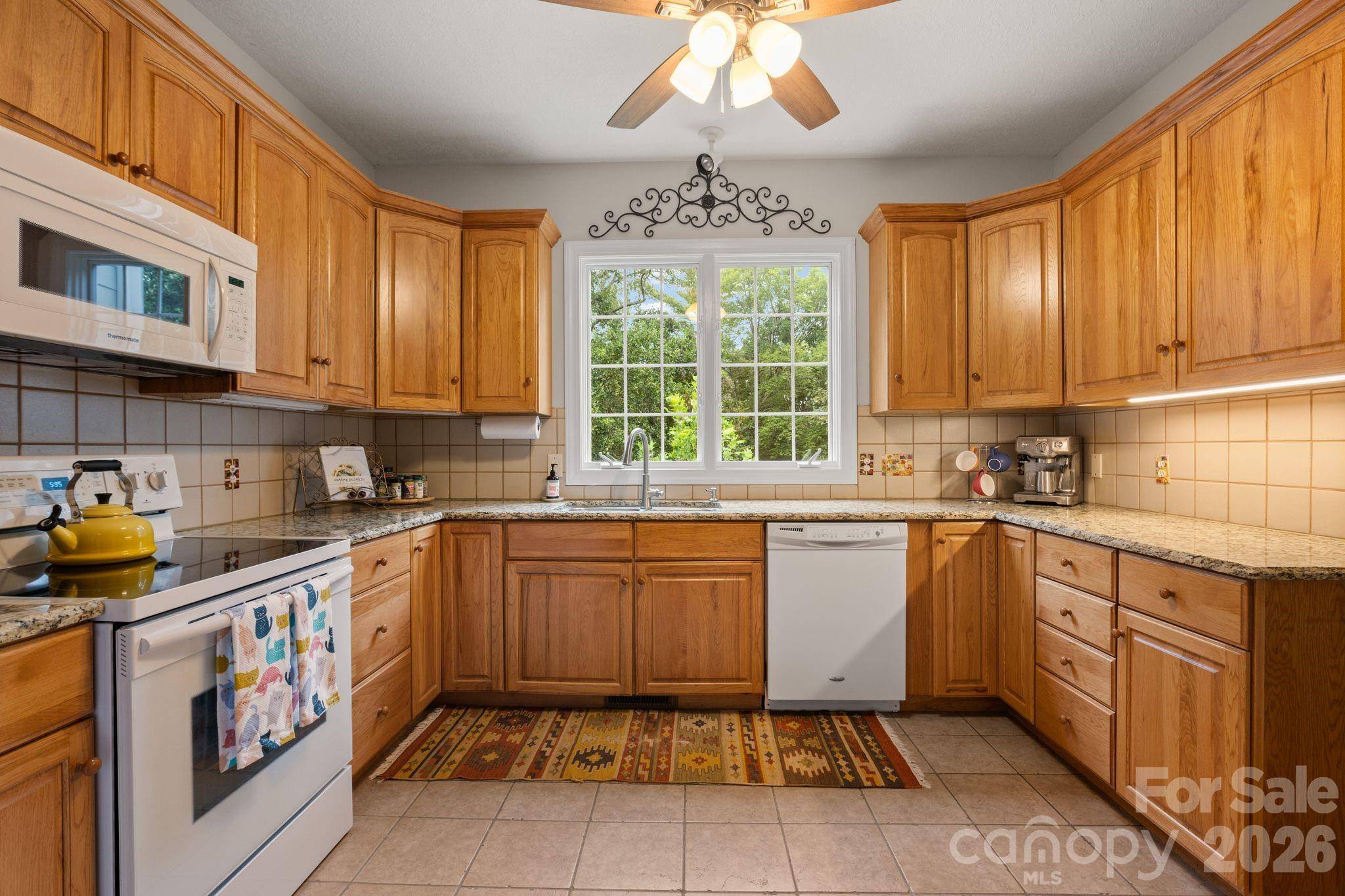 210 Clear Vista CIR, Asheville, NC 28805