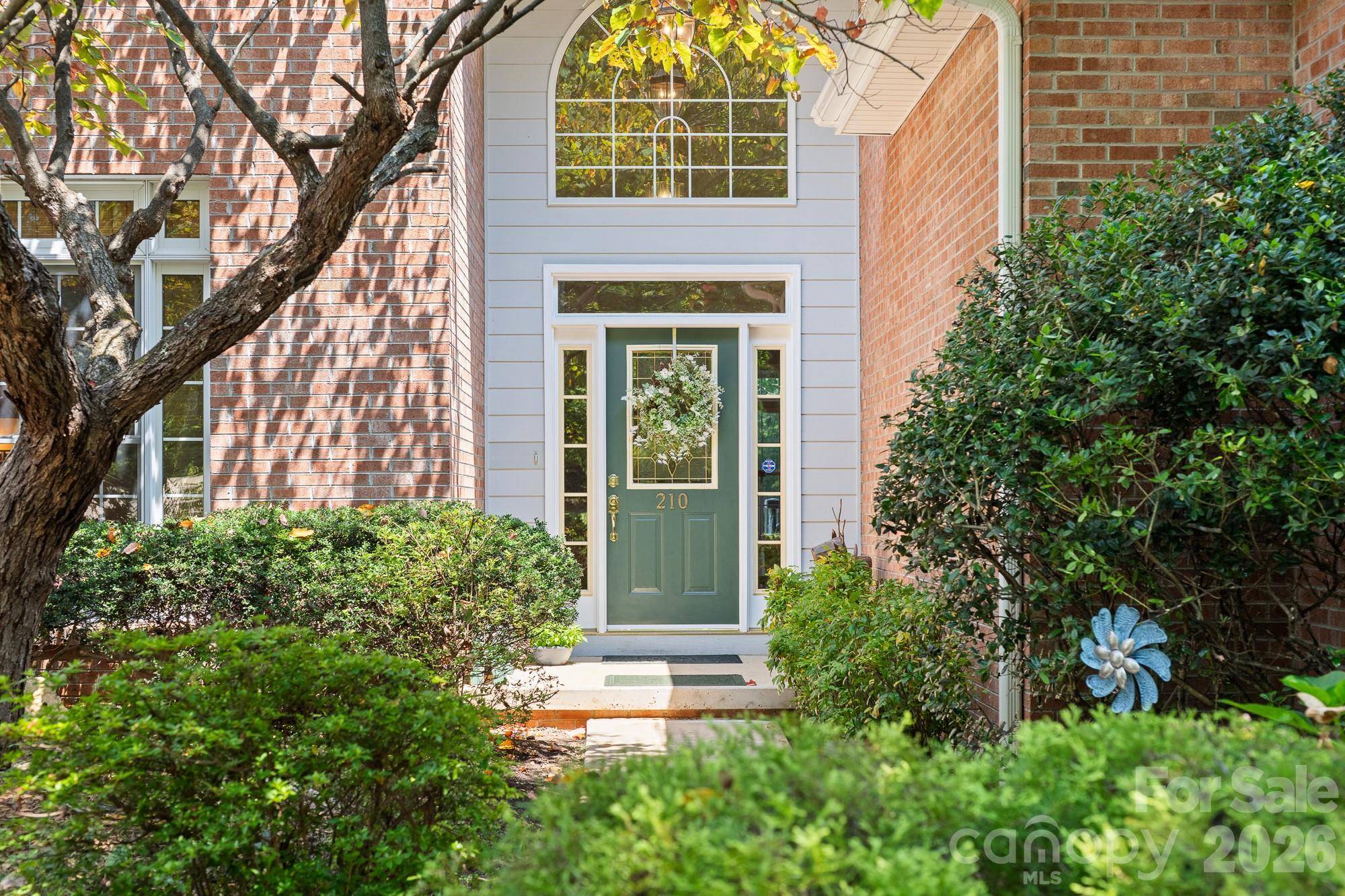 210 Clear Vista CIR, Asheville, NC 28805