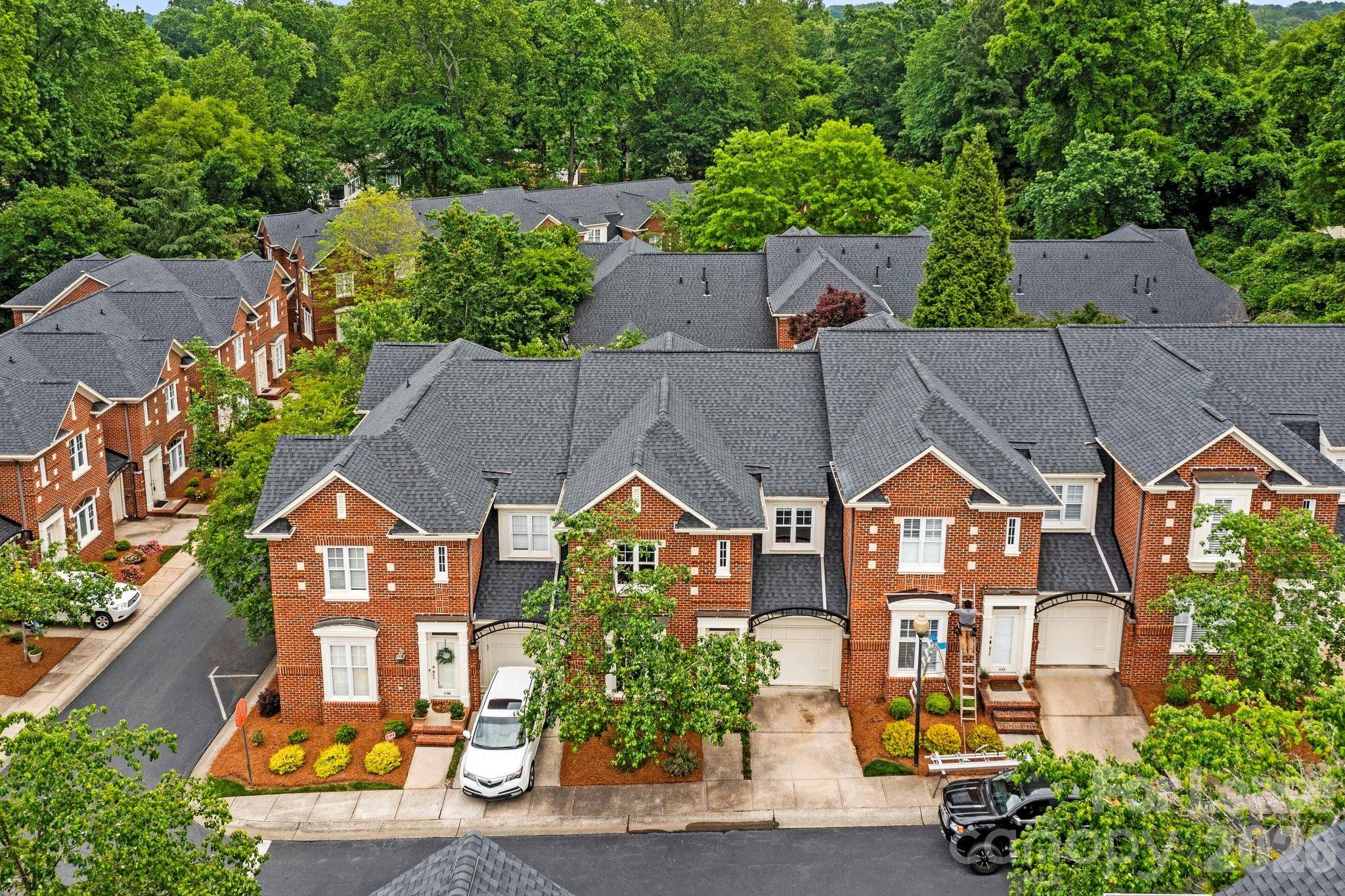 1192 Hampton Gardens LN, Charlotte, NC 28209