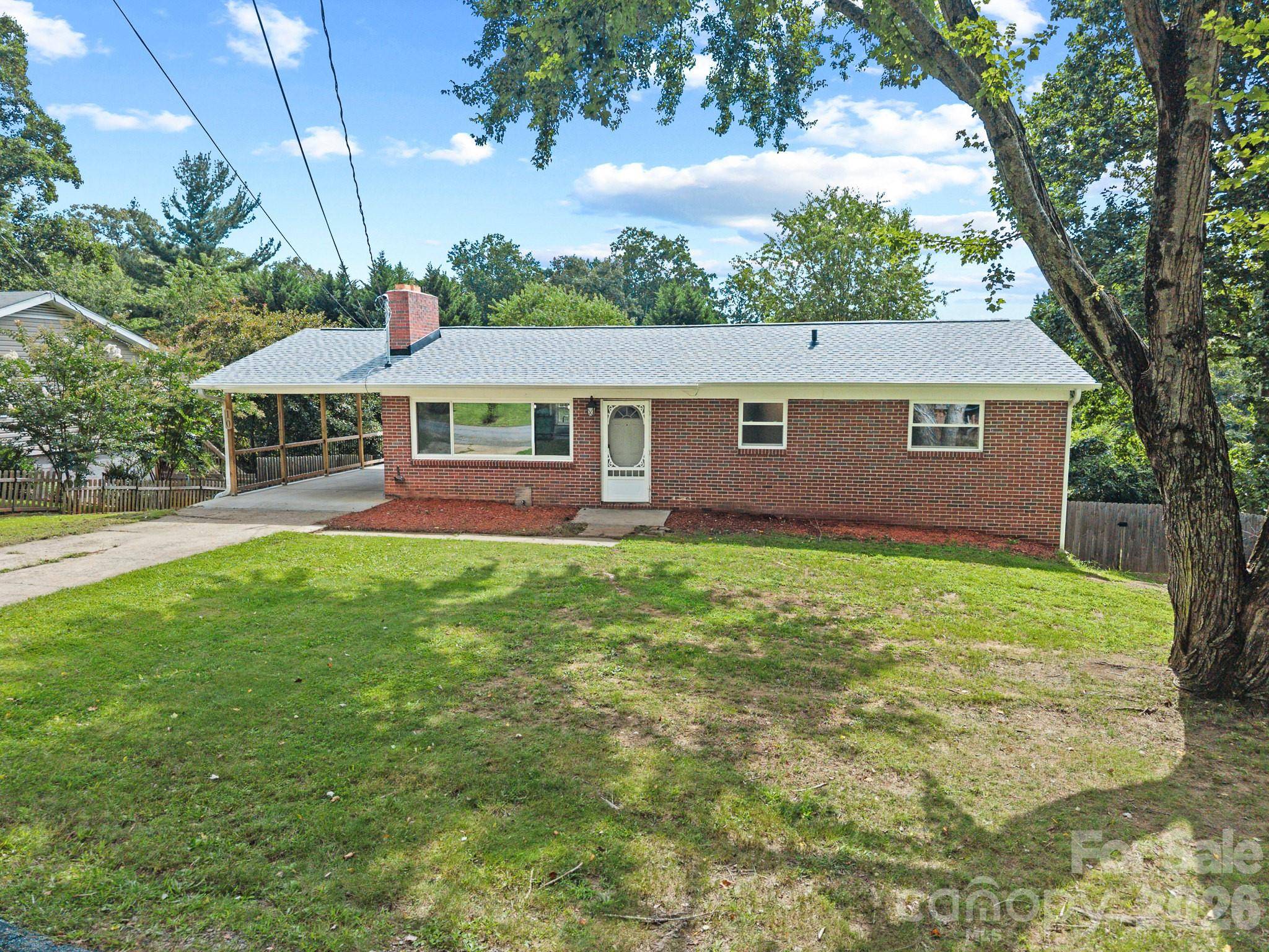 10 Monte Vista CIR, Candler, NC 28715