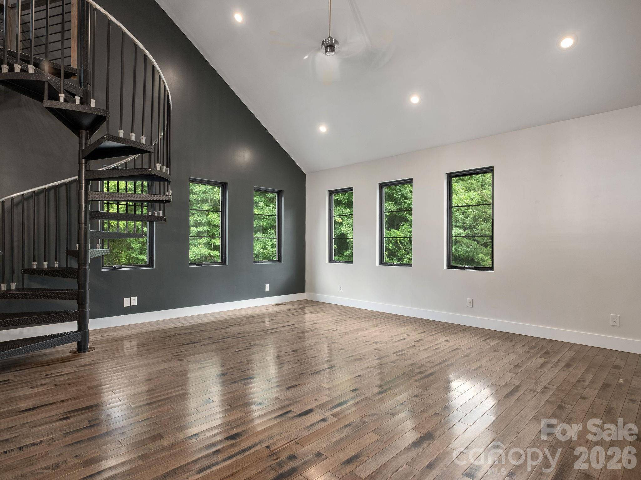 364 Hallelujah Hill LN, Columbus, NC 28722