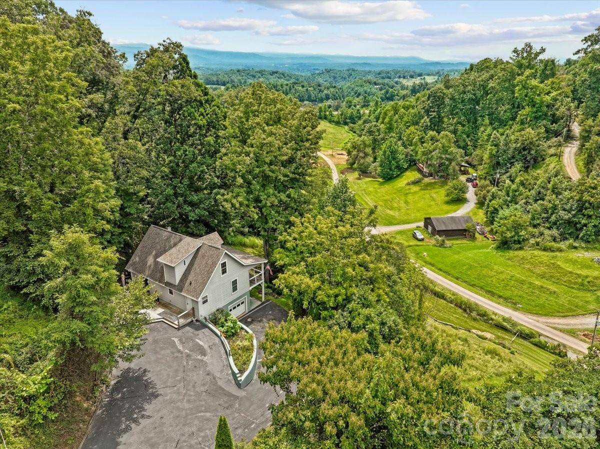 386 Madison Heights DR, Marshall, NC 28753