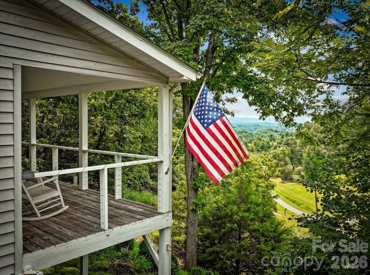 386 Madison Heights DR, Marshall, NC 28753