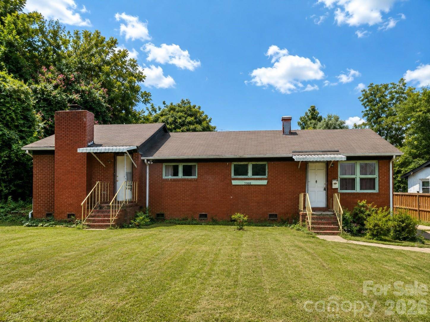 3308 Sutton DR, Charlotte, NC 28216