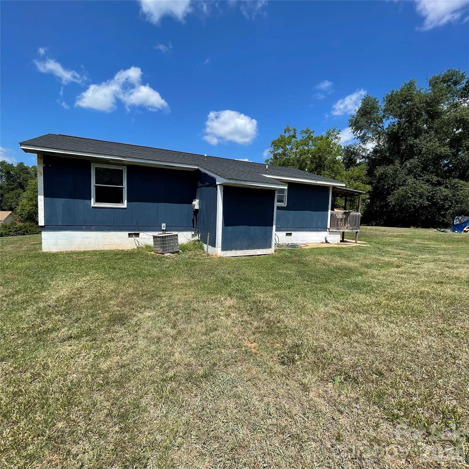 248 WOODSIDE DR, Forest City, NC 28043
