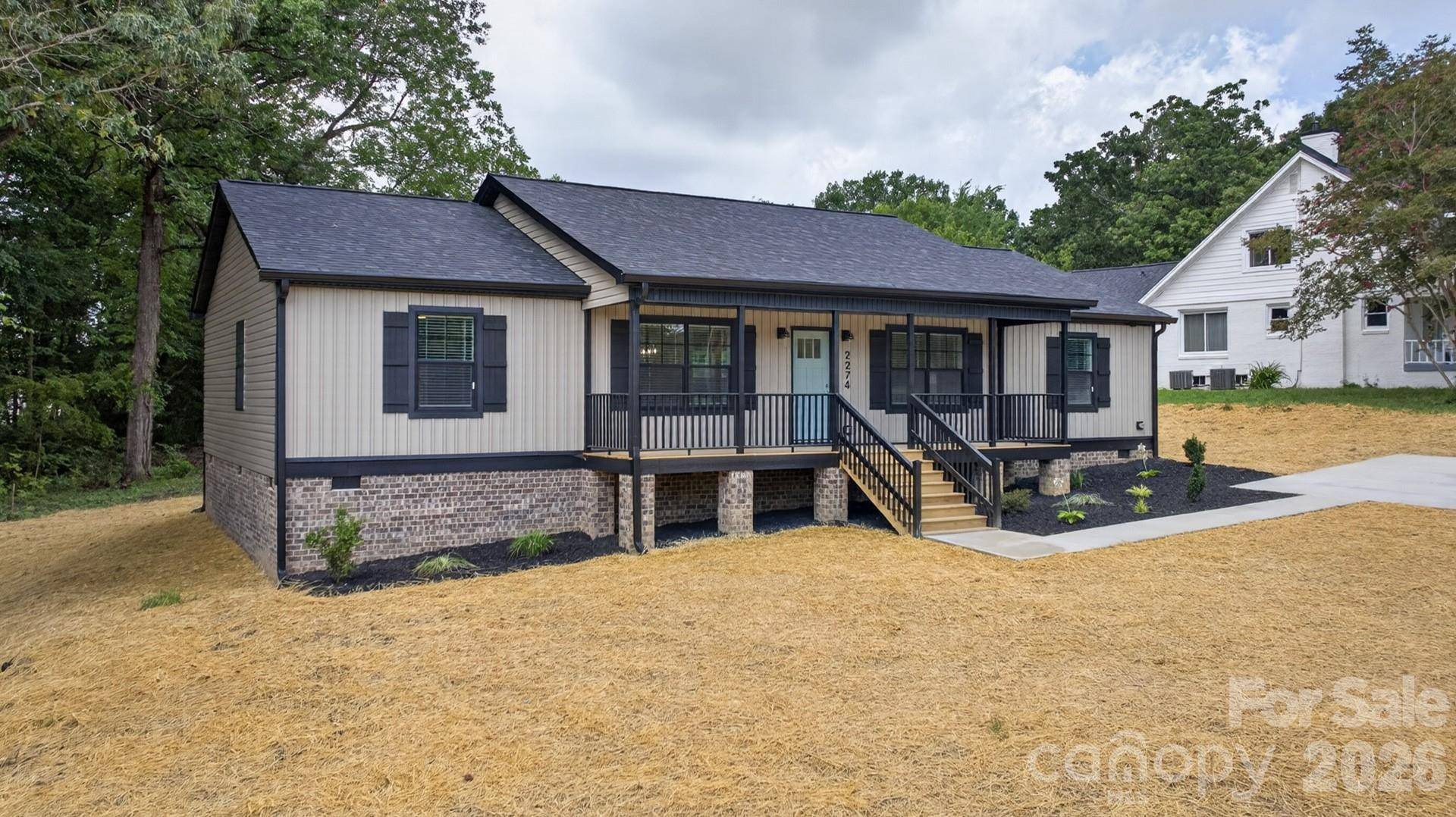 2274 Darwick RD, Winston Salem, NC 27127