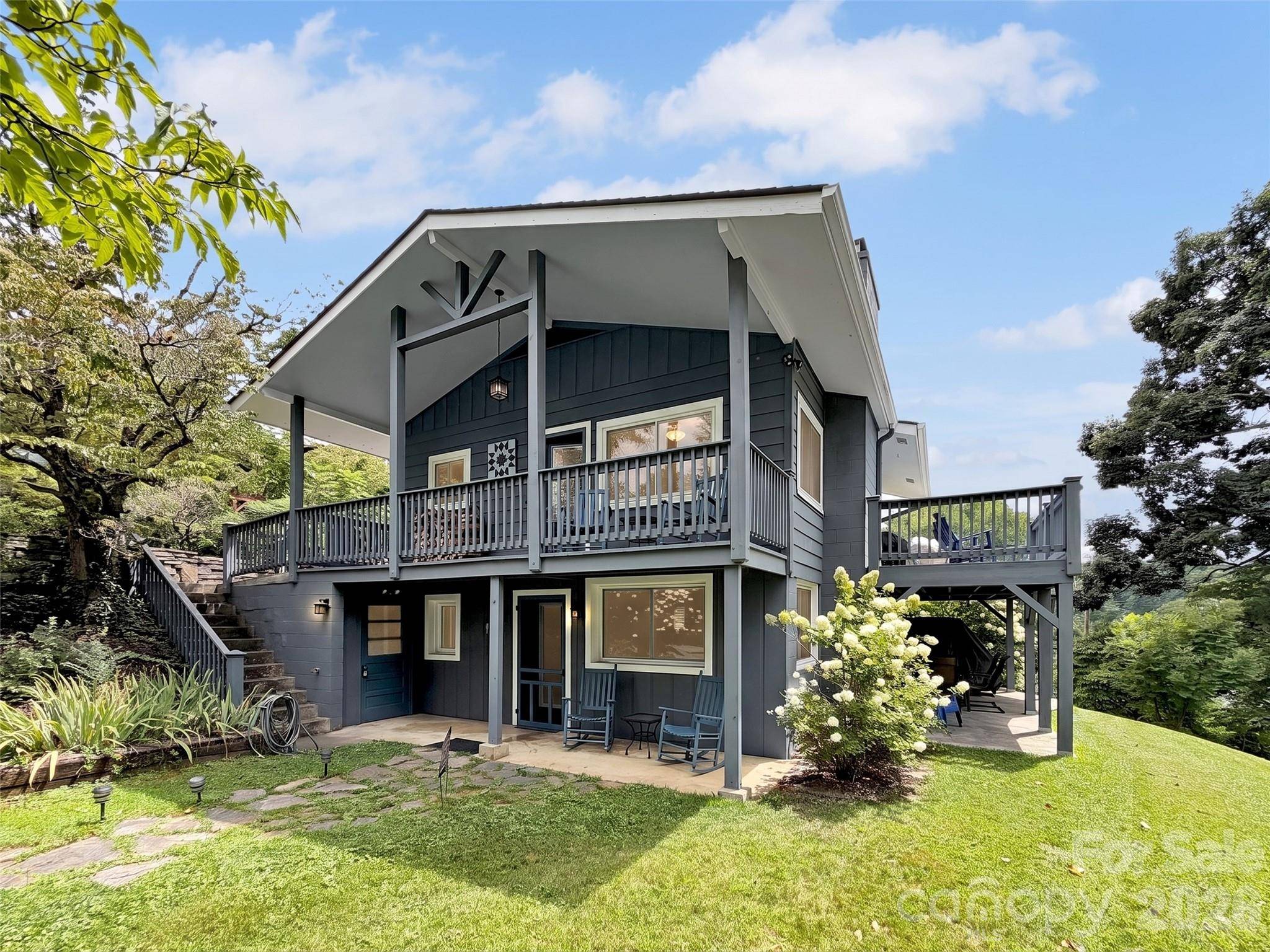 87 Glenview RD, Lake Junaluska, NC 28745