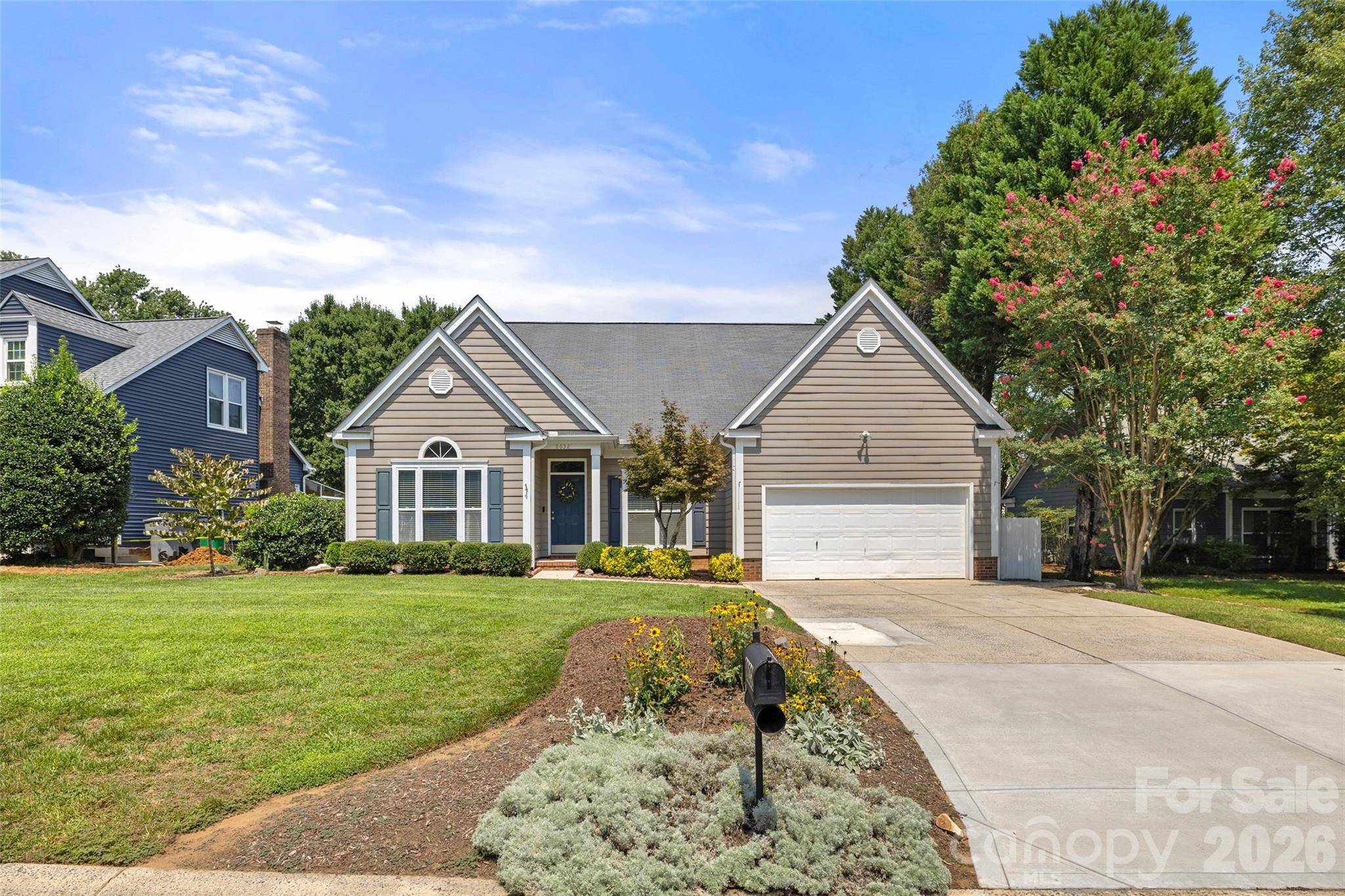 8632 Castlebay DR, Charlotte, NC 28277