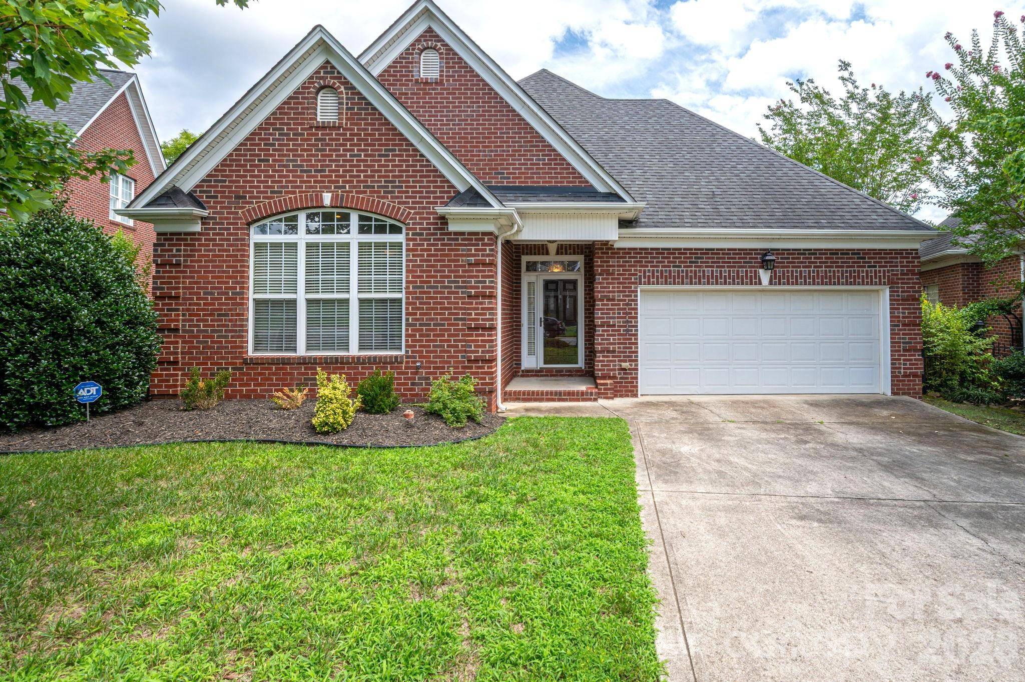 5308 Old Course DR, Cramerton, NC 28032