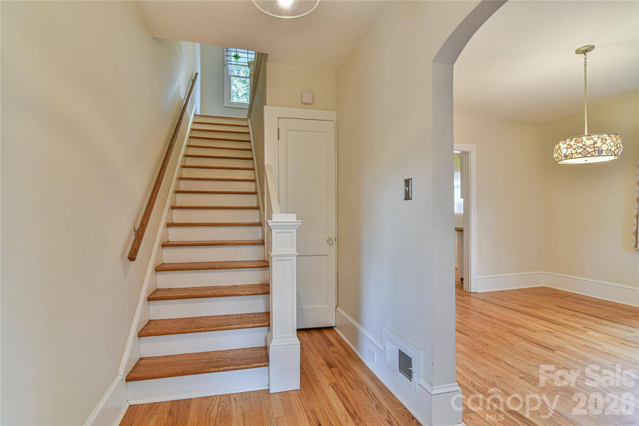 64 Arthur RD, Asheville, NC 28806