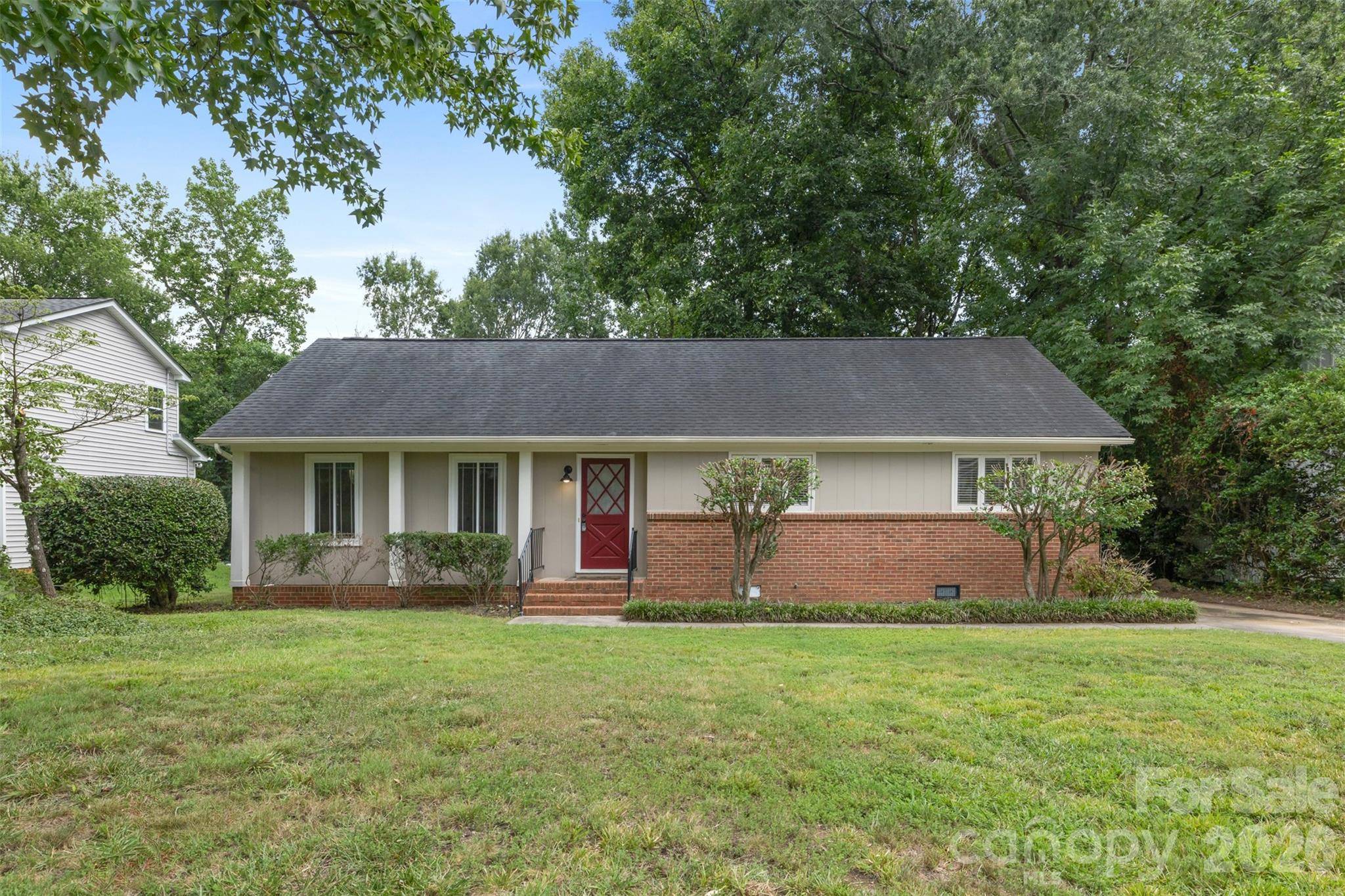 5956 Mcnair RD, Charlotte, NC 28212