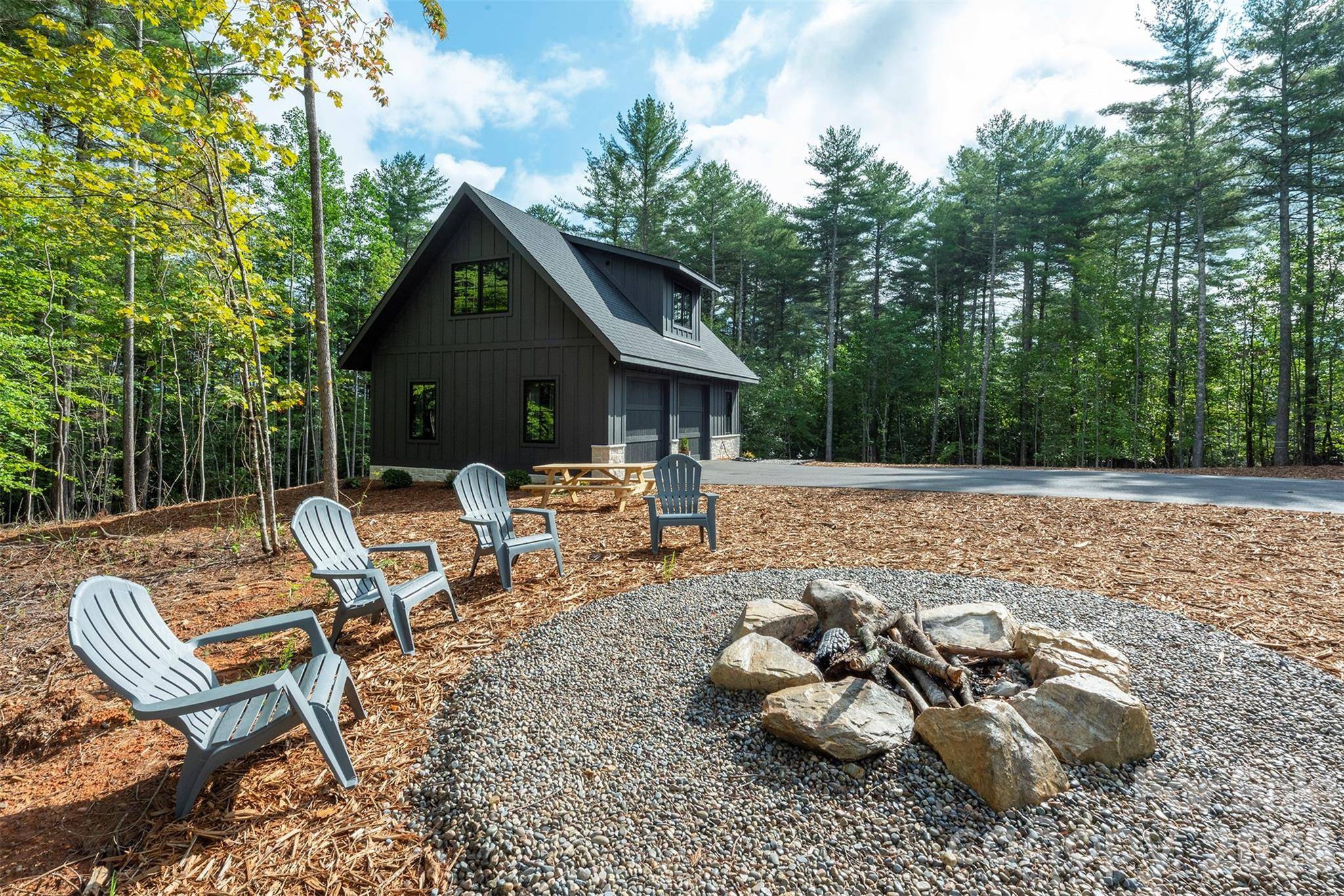 1156 Campbells TRCE, Nebo, NC 28761