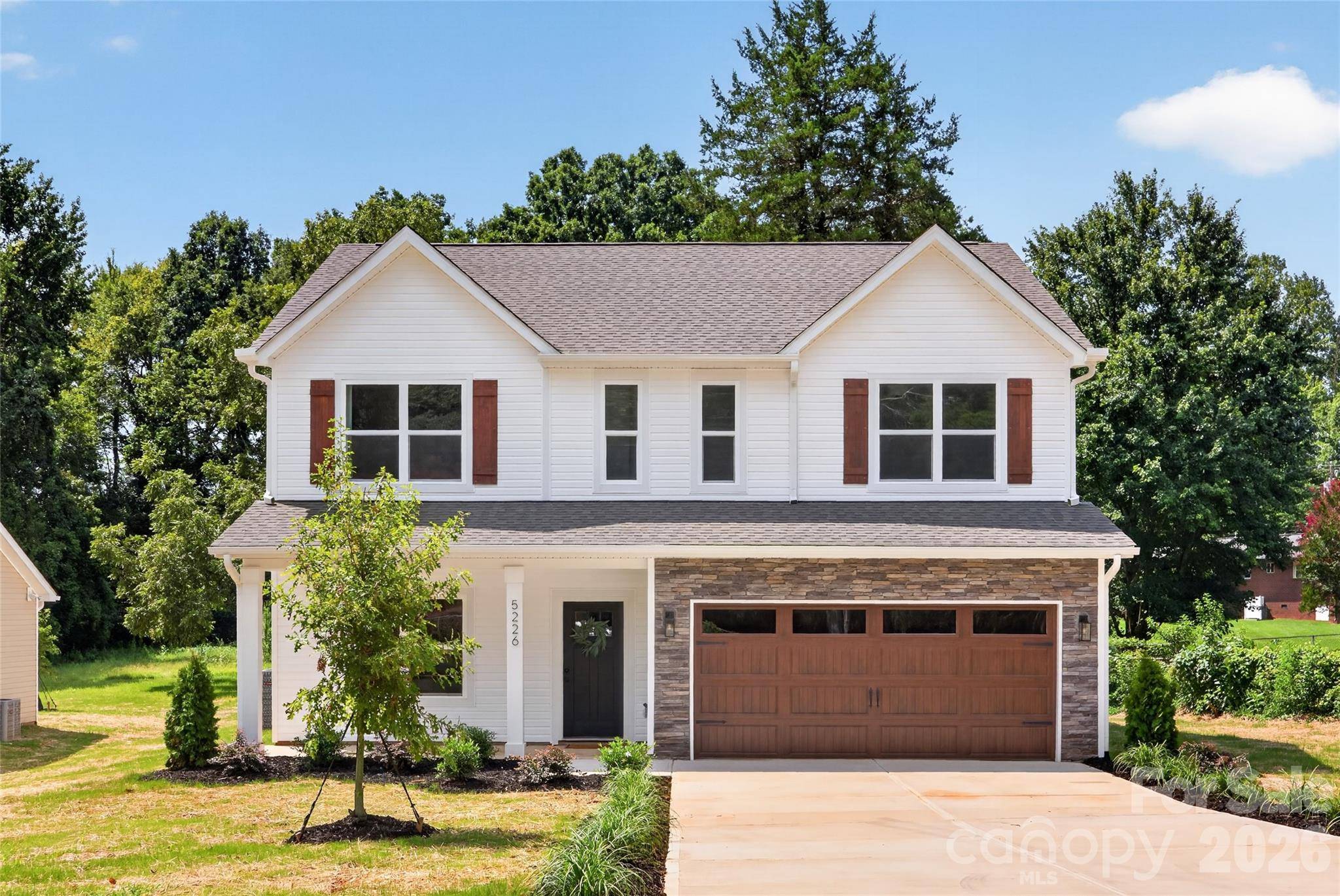 5226 Hickory LN, Charlotte, NC 28216