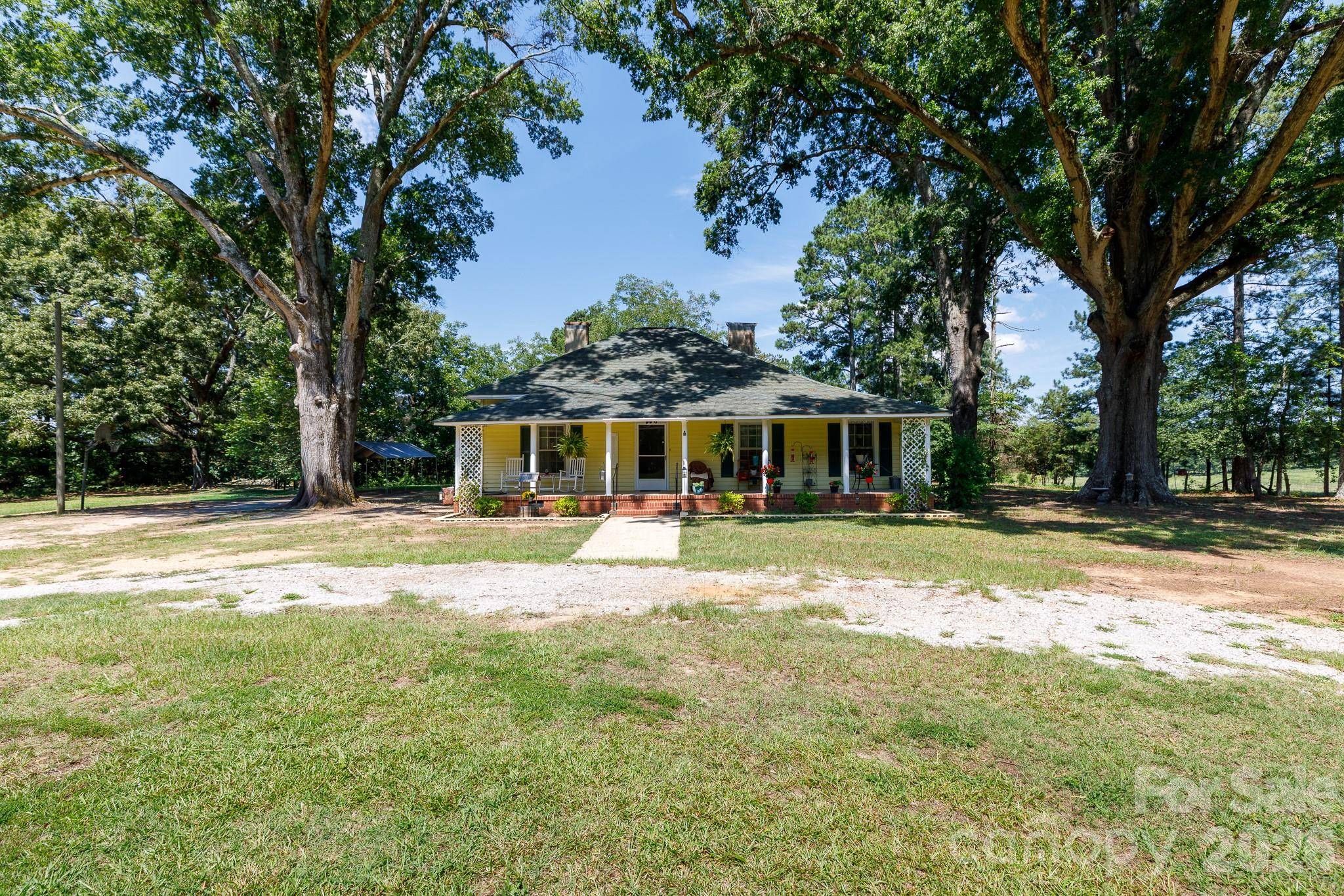 12173 Old Douglass RD, Blackstock, SC 29014