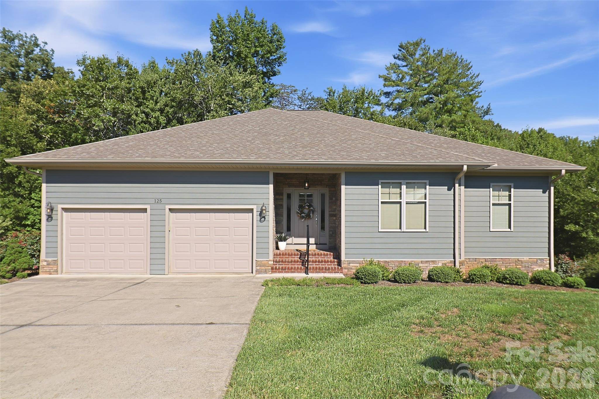 125 Beechmont DR, Morganton, NC 28655
