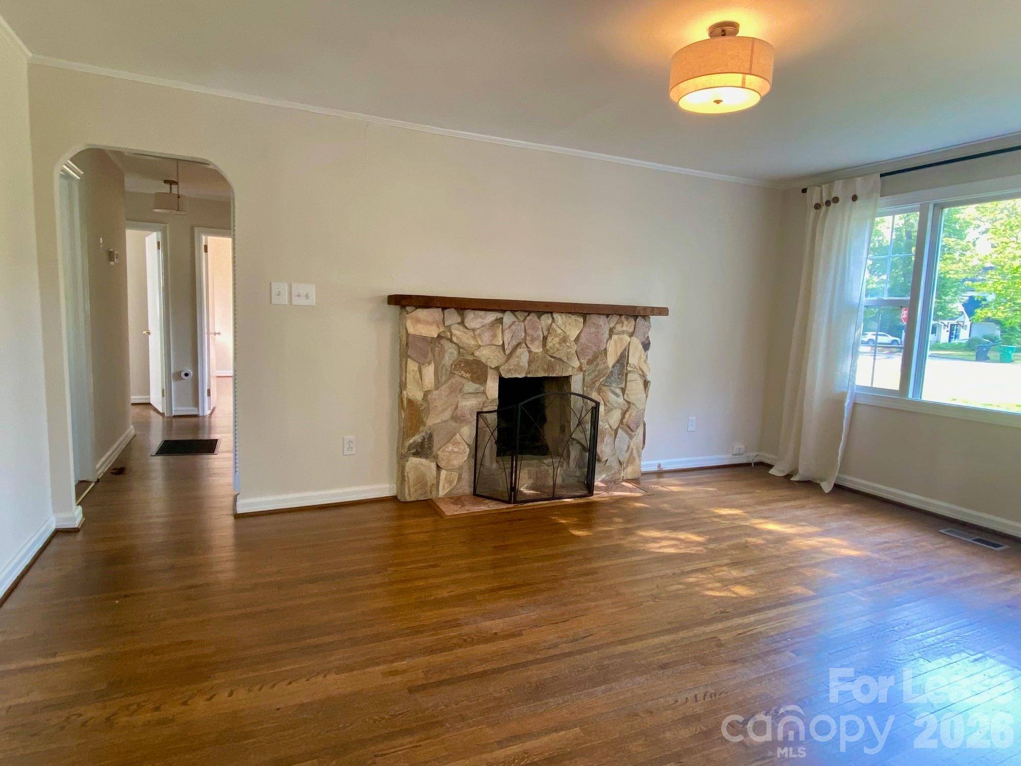 5300 Buckingham DR, Charlotte, NC 28209
