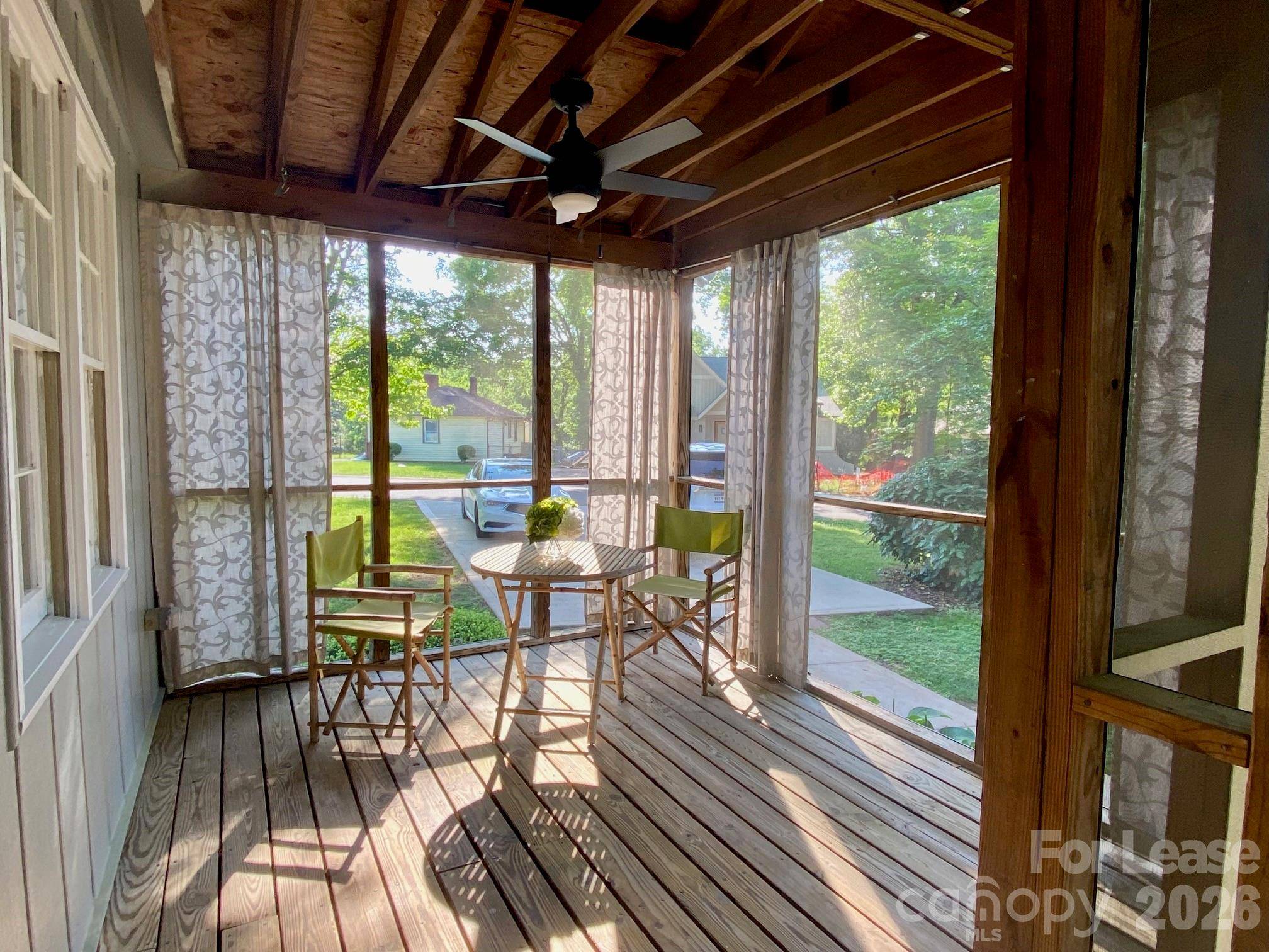 5300 Buckingham DR, Charlotte, NC 28209