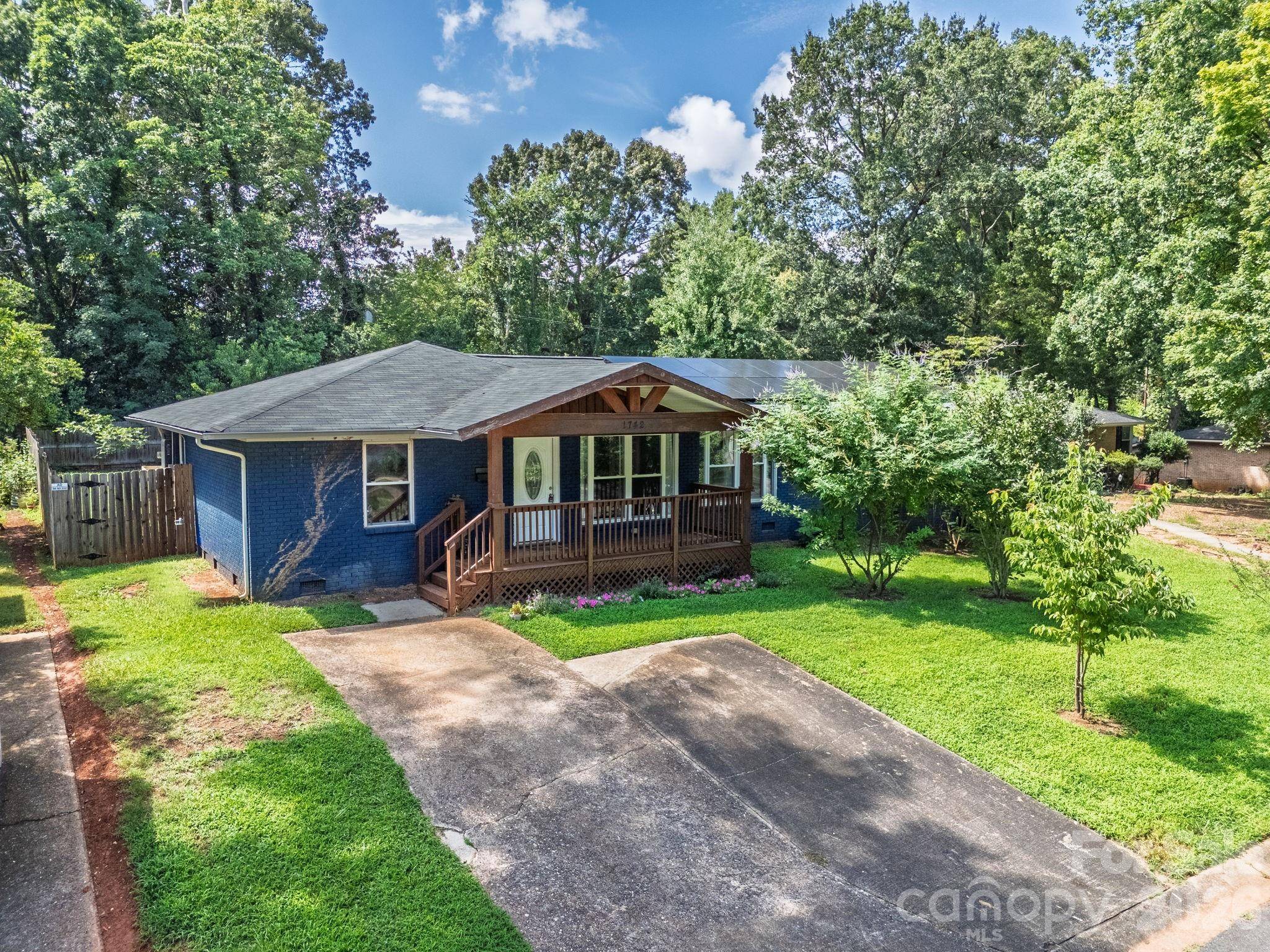 1742 Herrin AVE, Charlotte, NC 28205