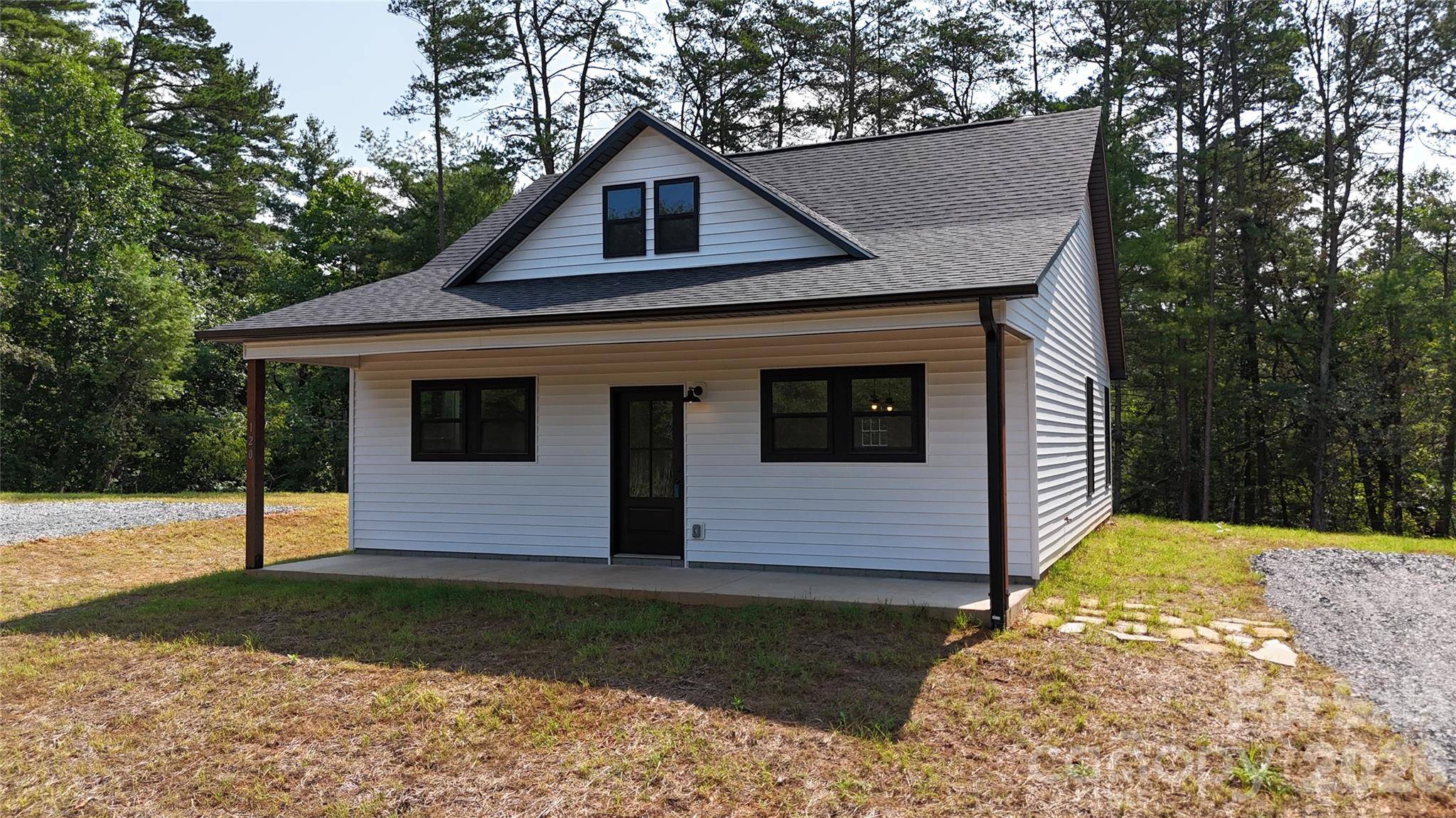 120 Dog Star LN, Alexander, NC 28701